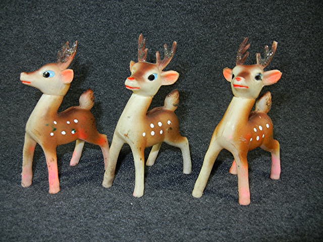 Reindeer 1950s 4 inches tall  set of five plastic