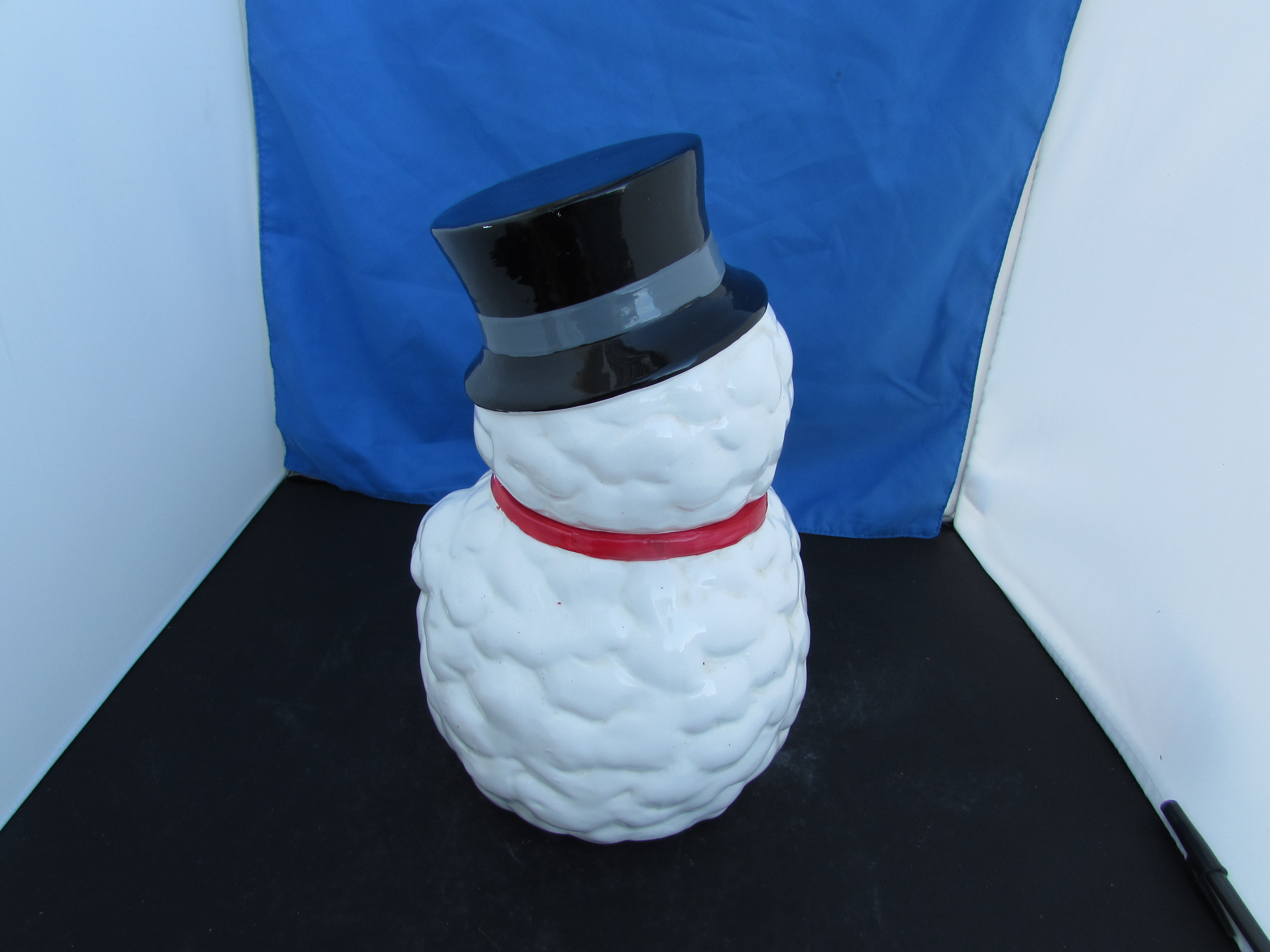 Snowman Cookie Jar made in Taiwan Red Mittens