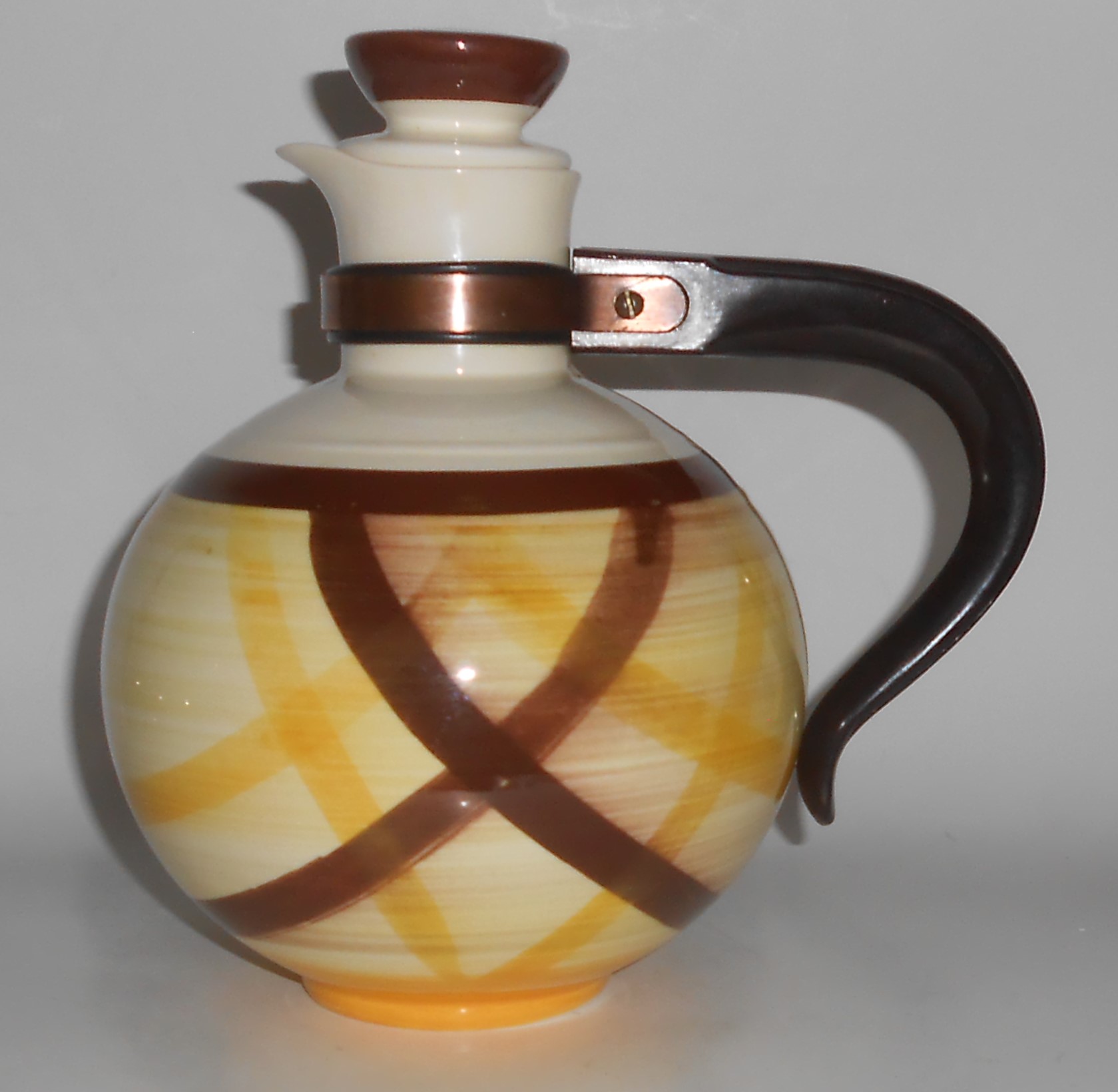 Vernon Kilns Pottery Organdie Carafe w/Cap