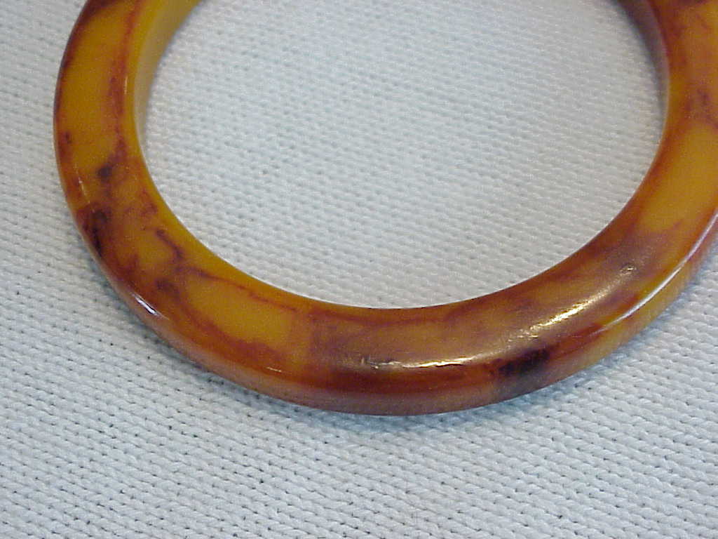 Vintage Marbled Butterscotch Or Tortoiseshell Bakelite Bangle Bracelet