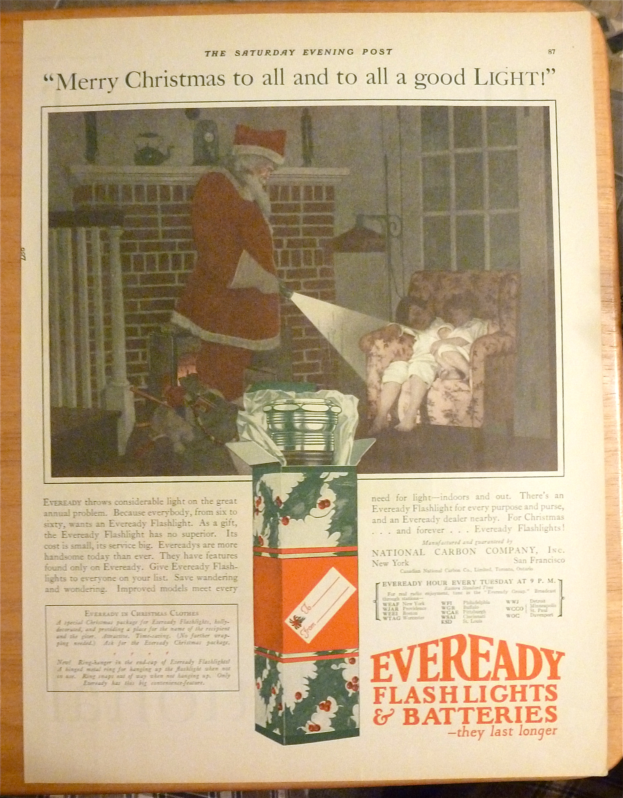 1925 Eveready Flashlight & Batteries w/Santa Claus
