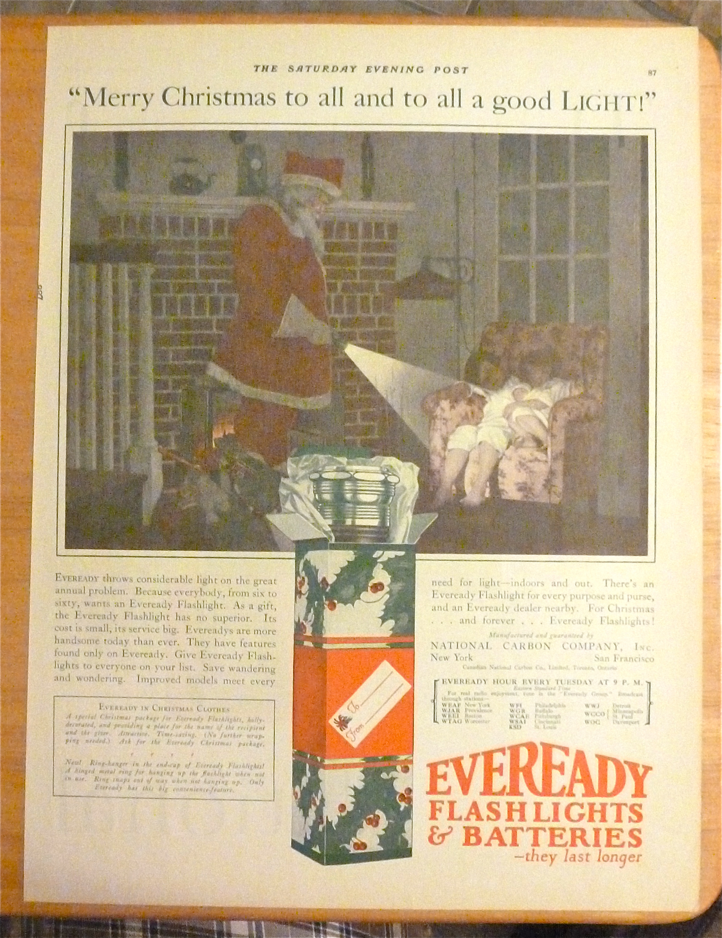 1925 Eveready Flashlight & Batteries w/Santa Claus