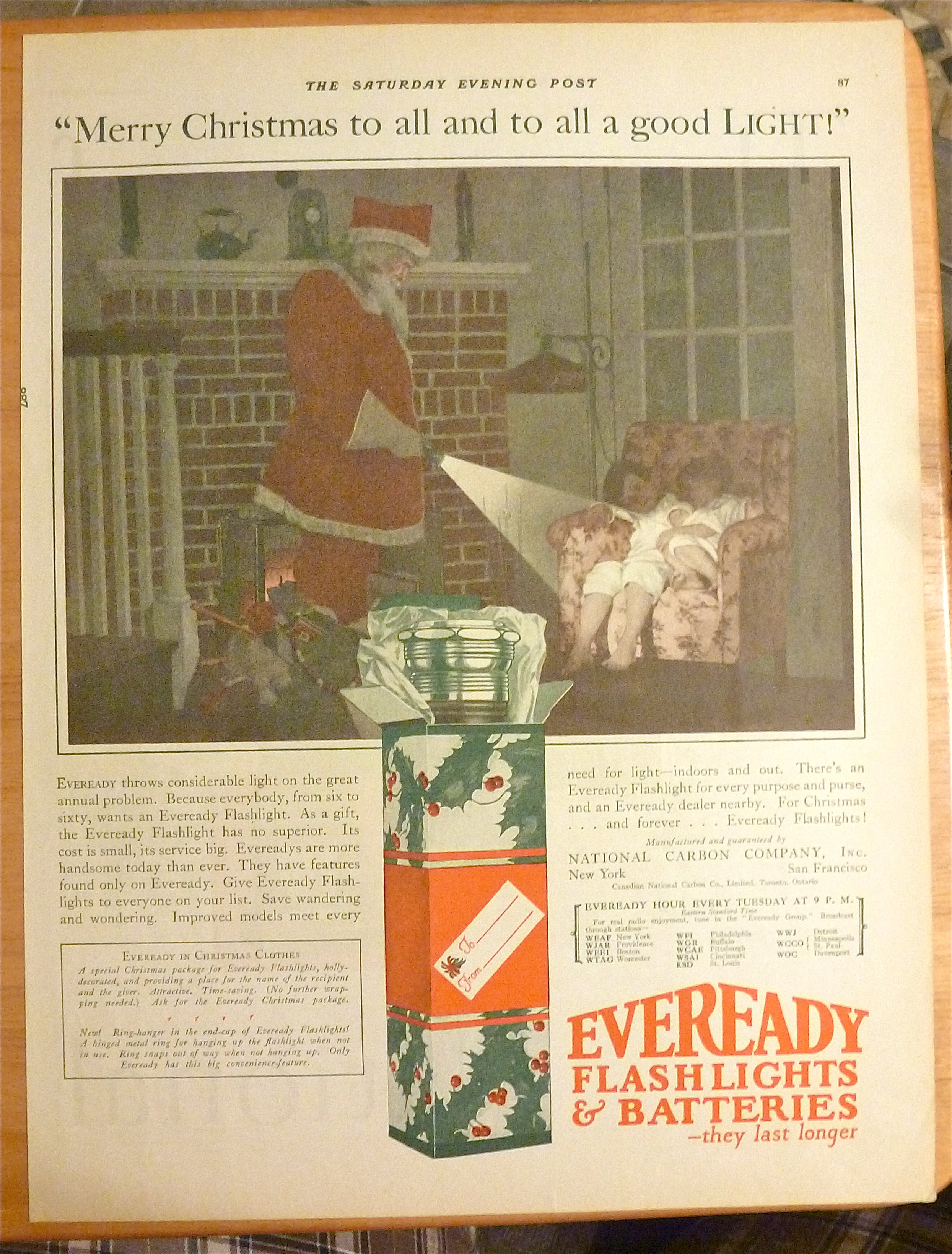 1925 Eveready Flashlight & Batteries w/Santa Claus