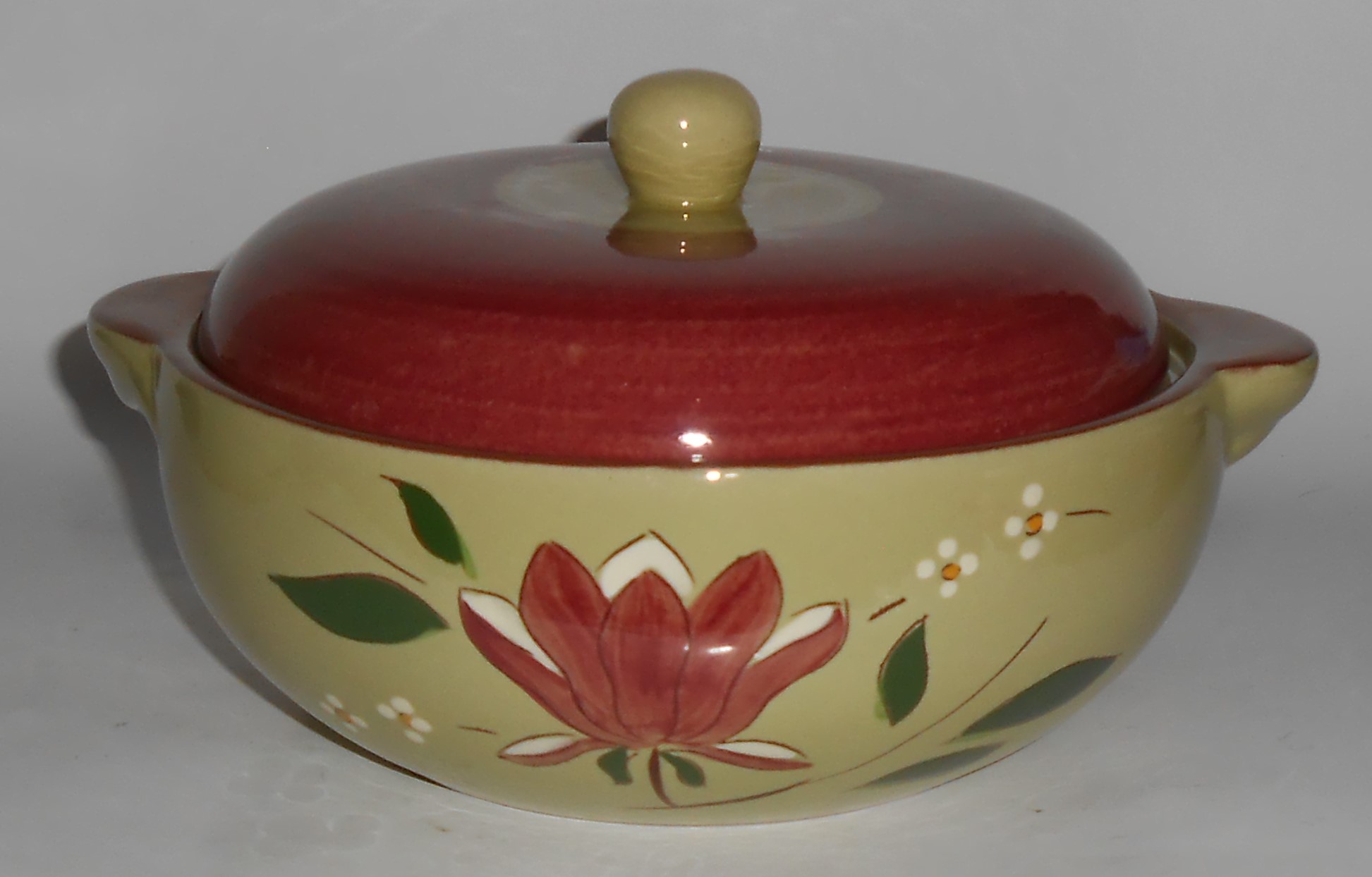 Stangl Pottery Magnolia 1.25 Quart Casserole