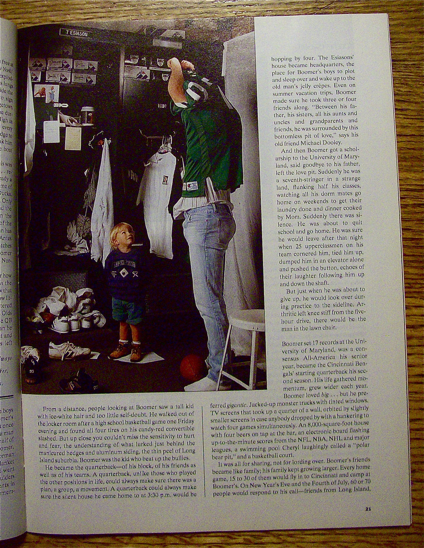 Sports Illustrated Magazine-October 4, 1993-B. Esiason