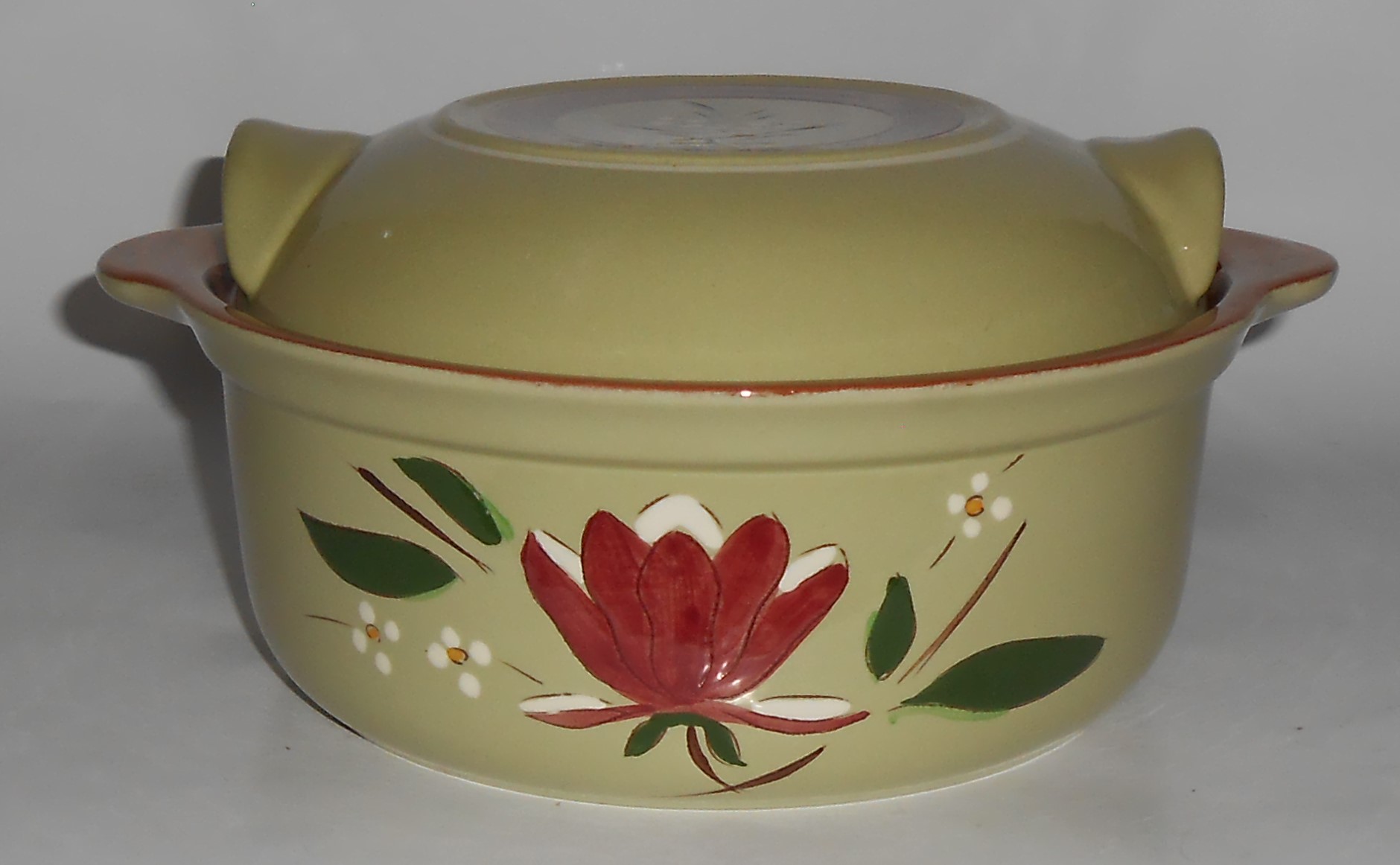 Stangl Pottery Magnolia 1.5 Quart Casserole