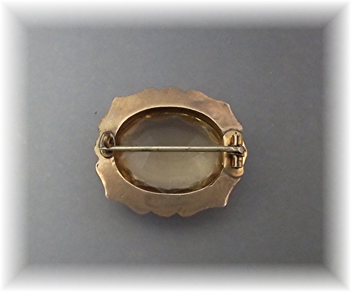 Brooch Pin Victorian Citrine Colored Stone C Clasp