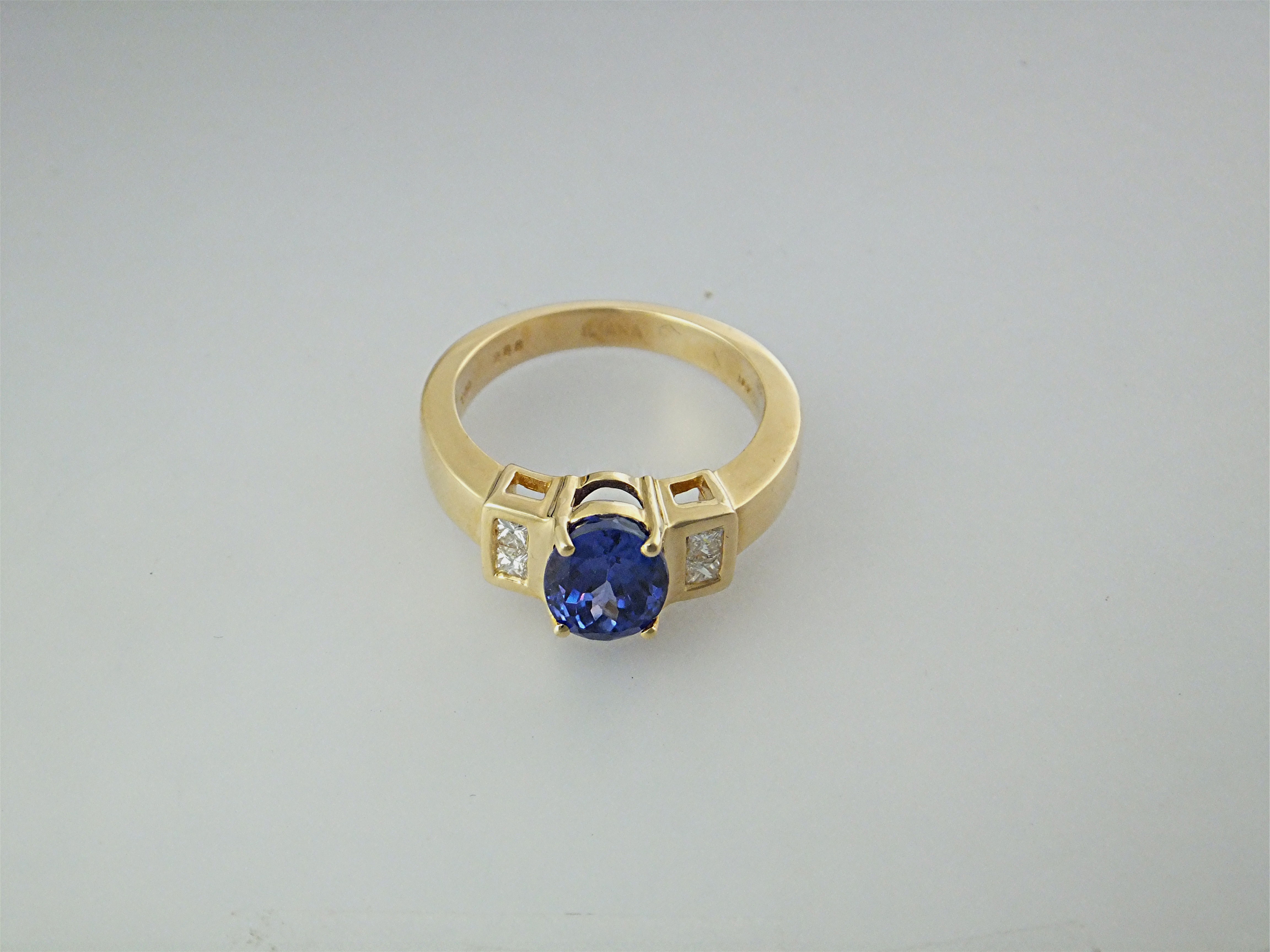 Ring 18K Gold Diamond Tanzanite Signed ILIANA
