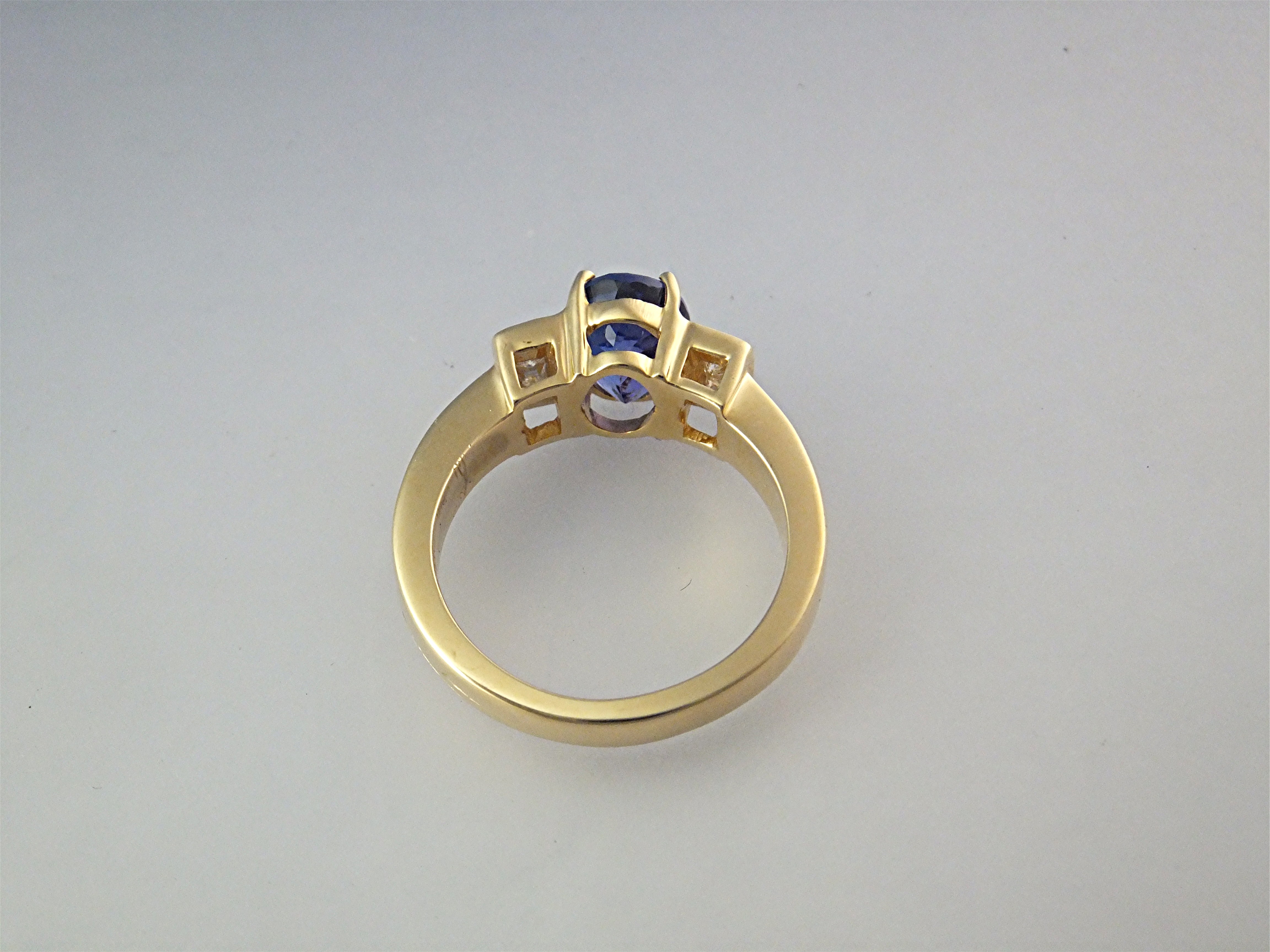 Ring 18K Gold Diamond Tanzanite Signed ILIANA