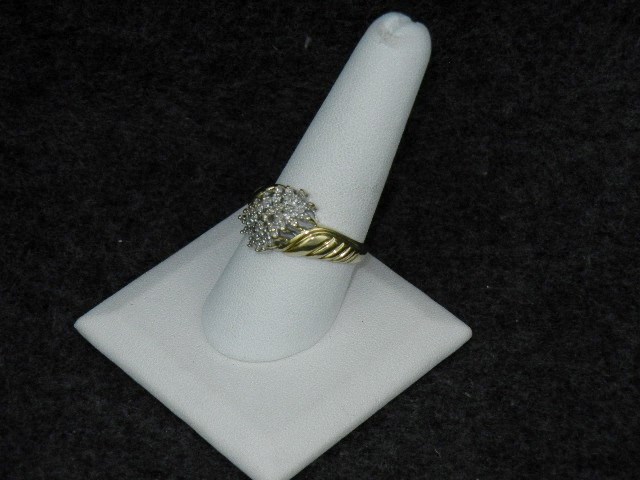 Diamond 10K Gold Cluster Ring Approx 3/4 Ct