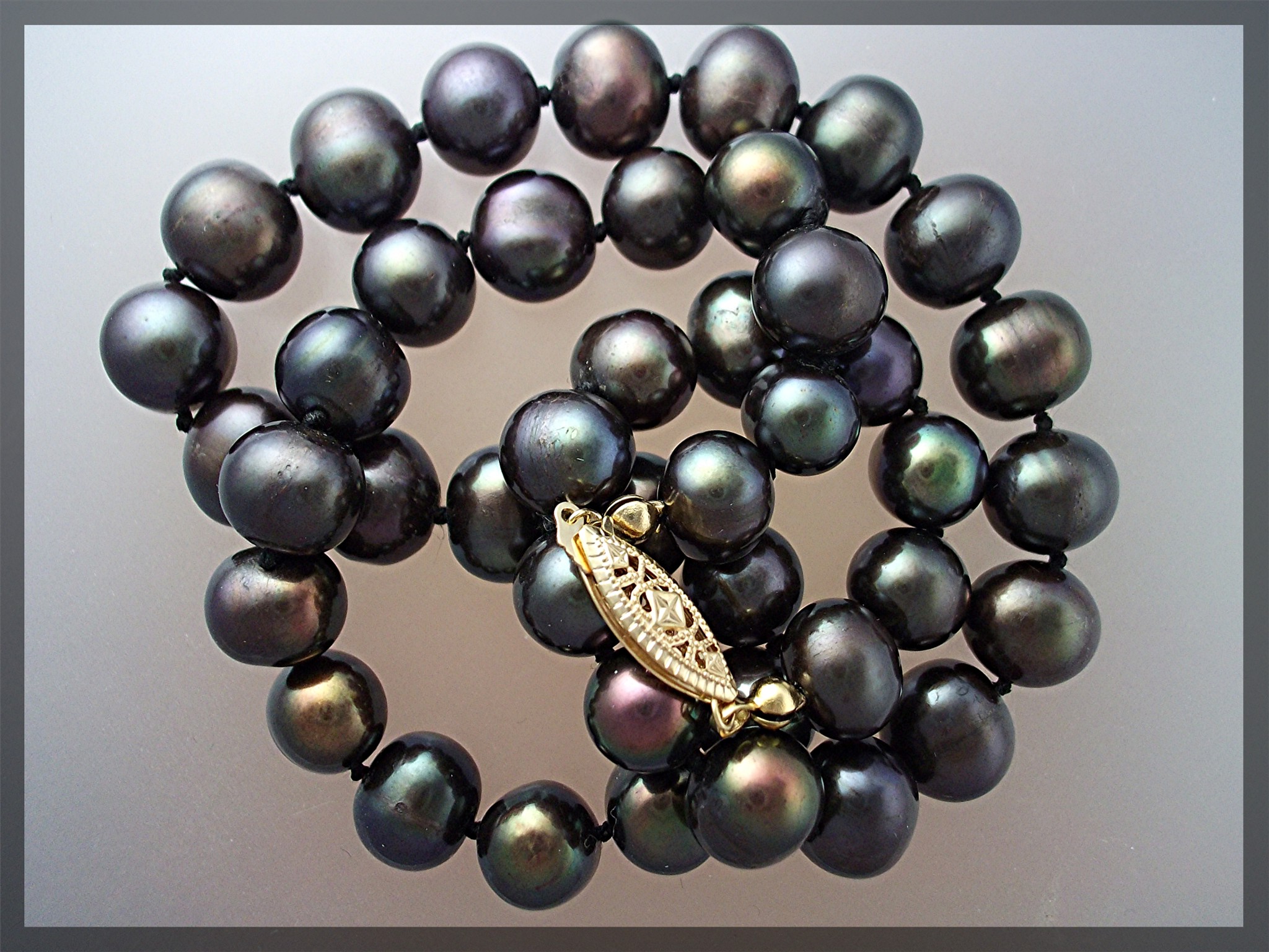 Necklace Freshwater Hand Knotted Black Pearls 10mm
