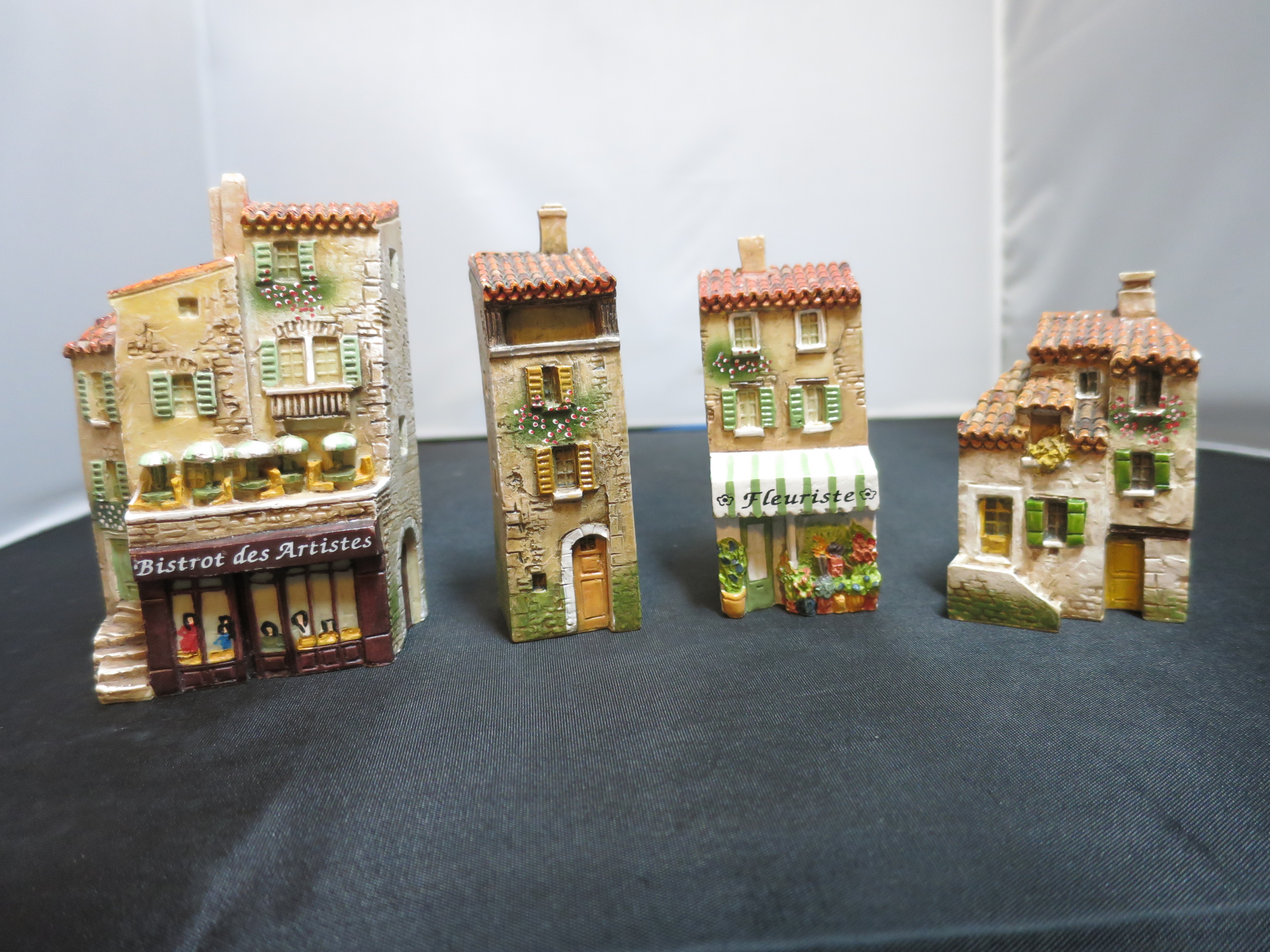 J. Carlton D Gault Paris Buildings Figurines set of 4