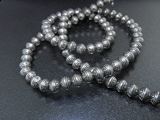 Navajo Sterling Silver Patterned Beads Necklace