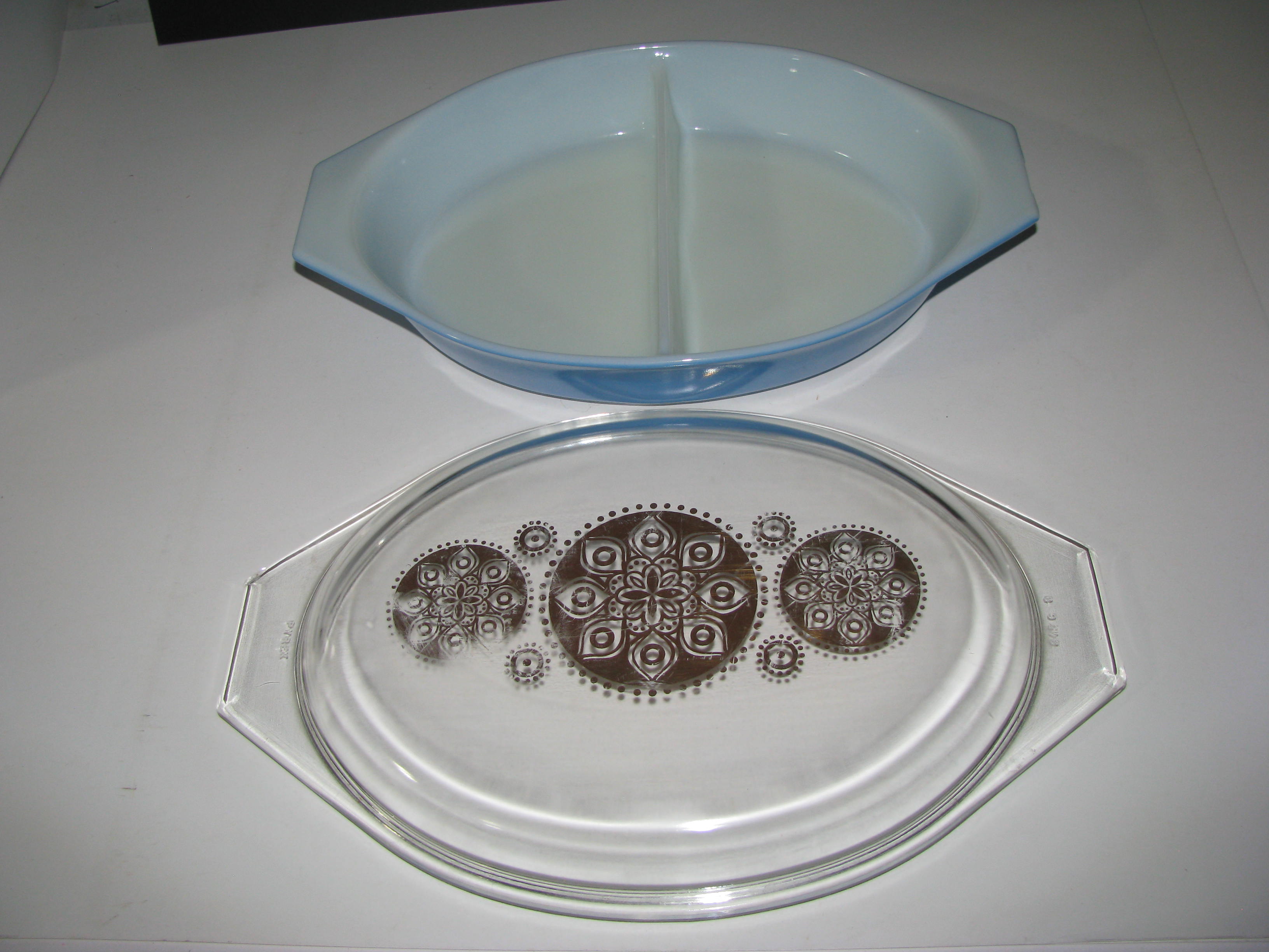 Vintage Pyrex Royal Blue Promo 063 1.5qt Divided Dish