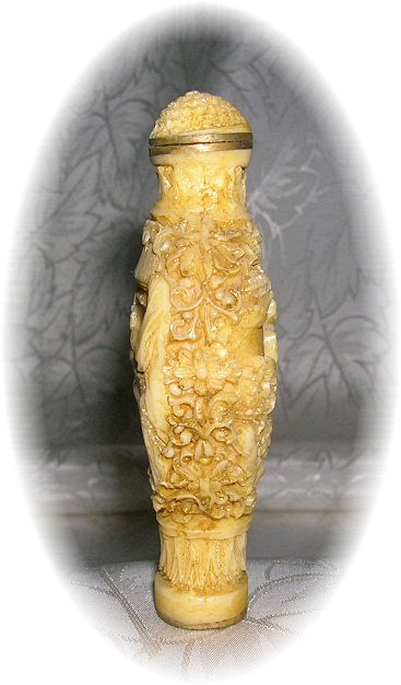Cinnabar Chinese Cream Color Snuff Bottle