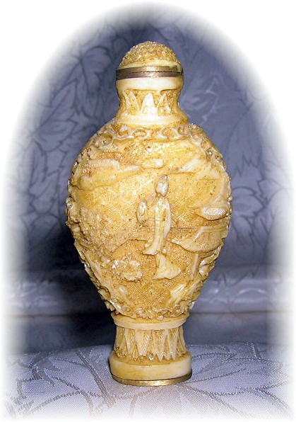 Cinnabar Chinese Cream Color Snuff Bottle
