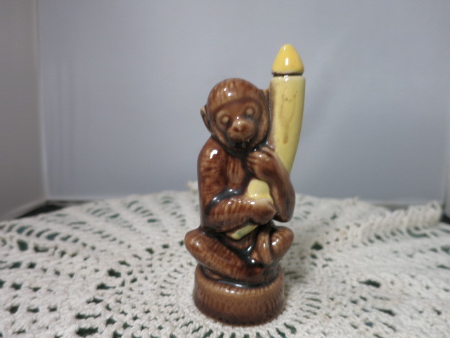 Mobana Tod Hunter Monkey Banana Liquor Sample Bottle  4 1/2 inch