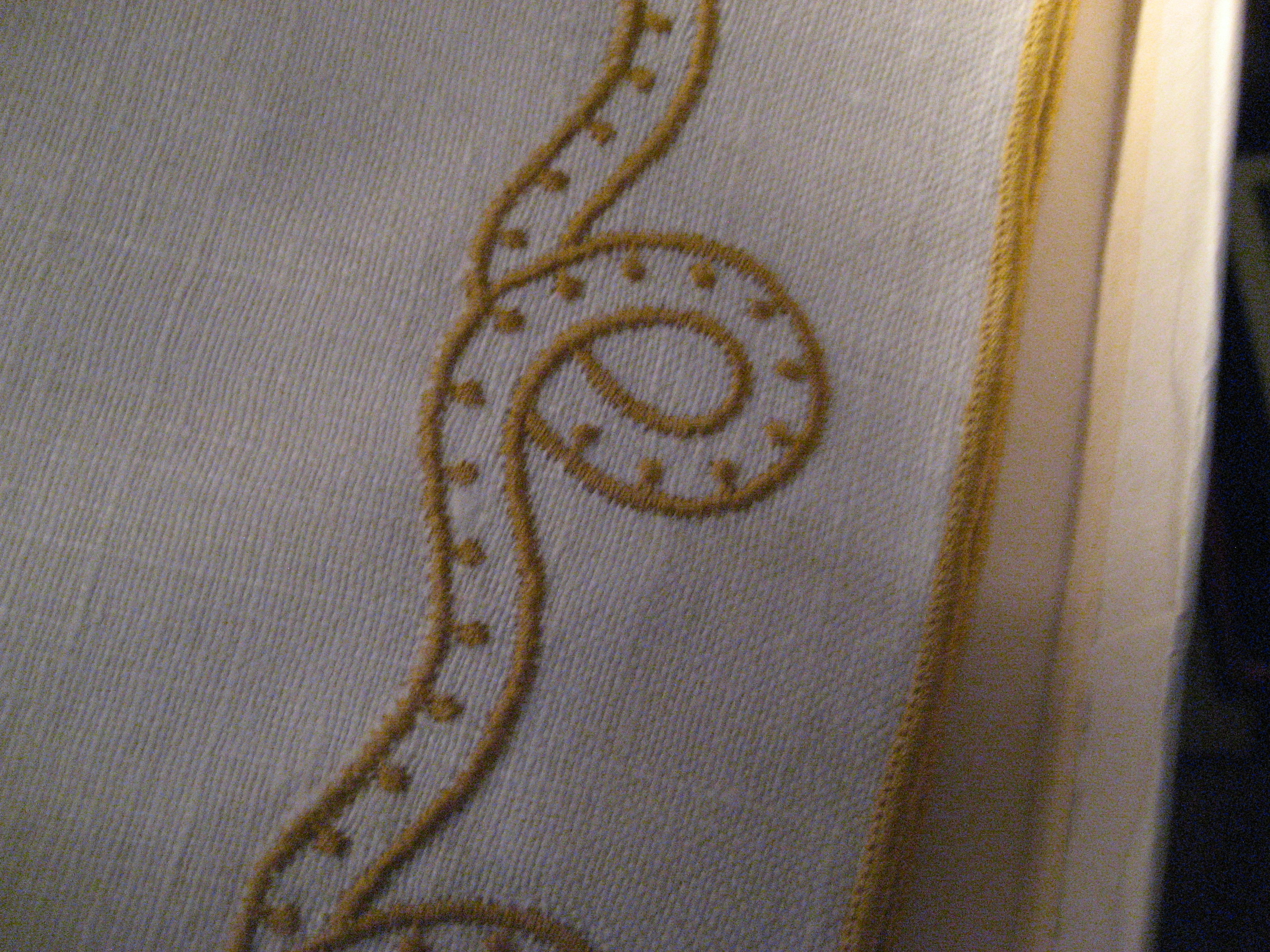 Gold Trimmed Place Mats and Matching Napkins