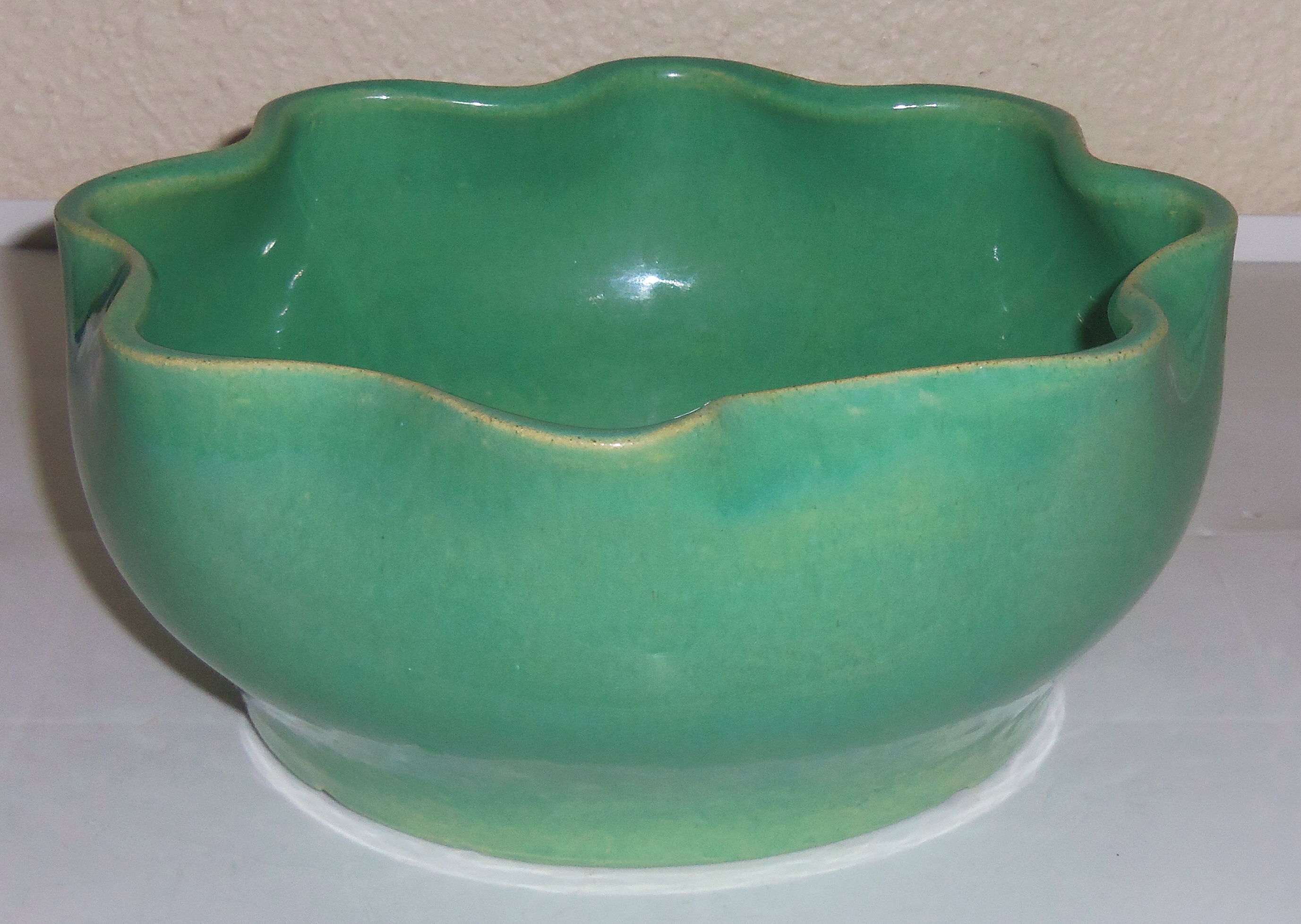 Garden City Pottery Green Ruffled Rim Art Bowl!