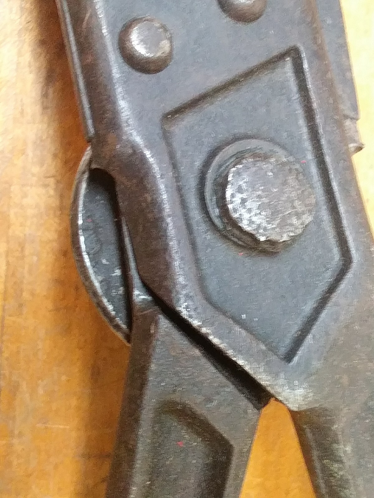 Wiss Hedge Trimming Shears 8 inch Patent Pending