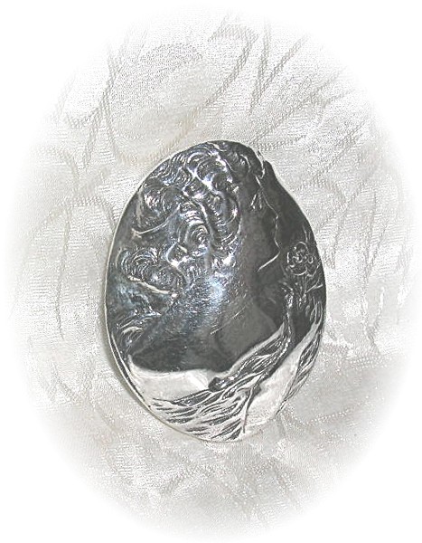 Beautiful Solid Sterling Silver Cameo Brooch