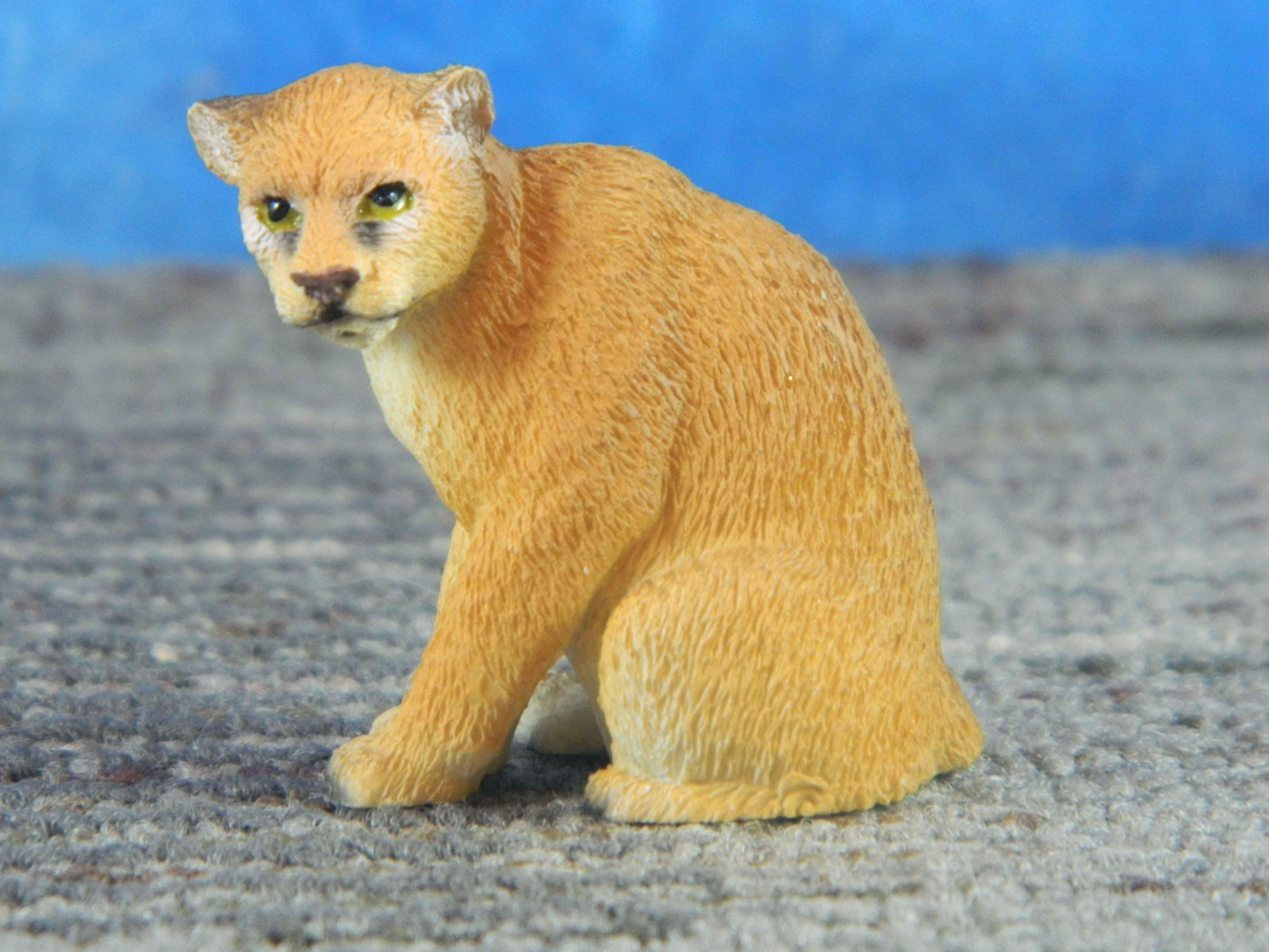 Miniature Cougar Sitting Resin
