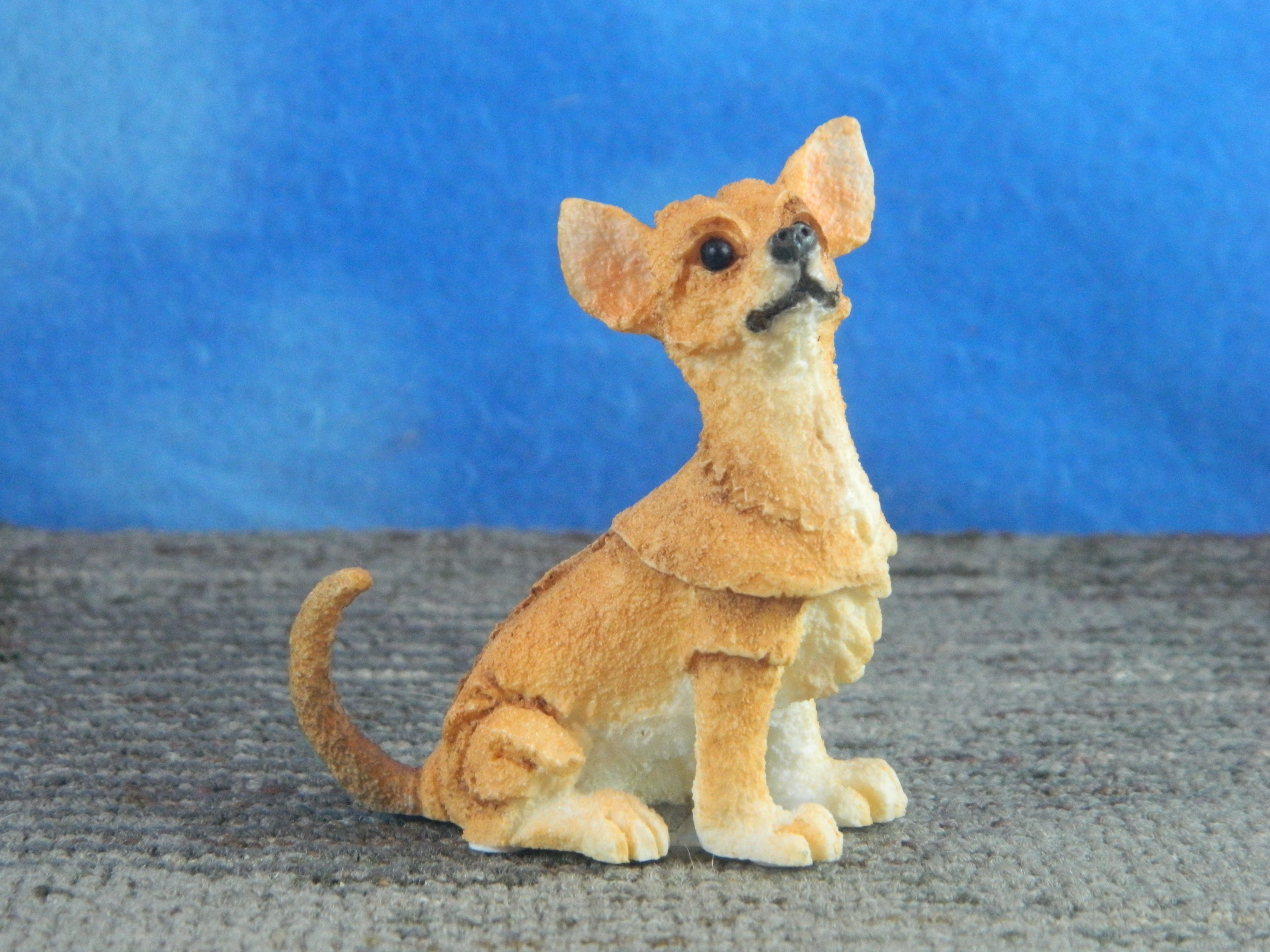 Country Artists A Breed Apart Resin Chihuahua