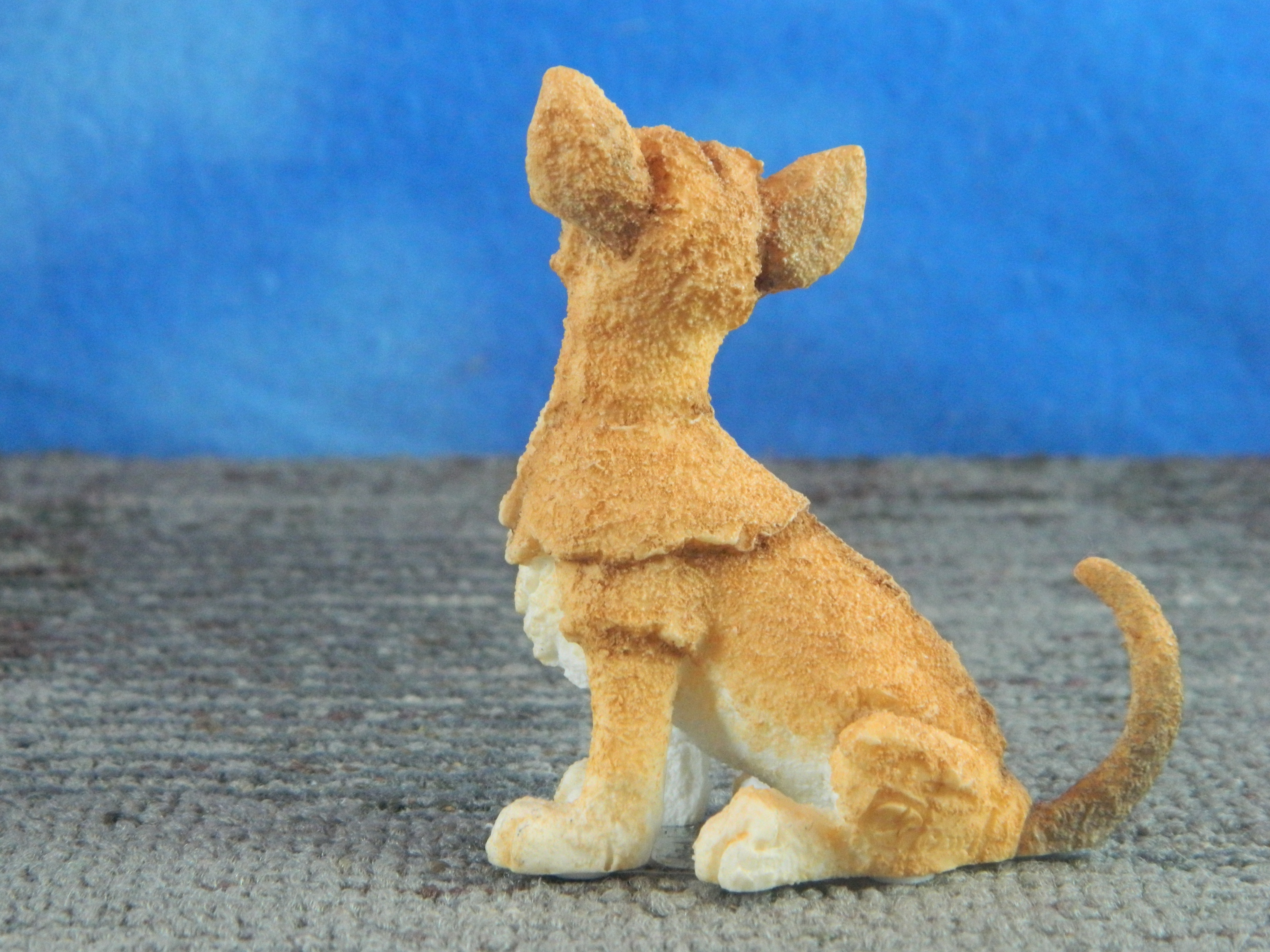 Country Artists A Breed Apart Resin Chihuahua
