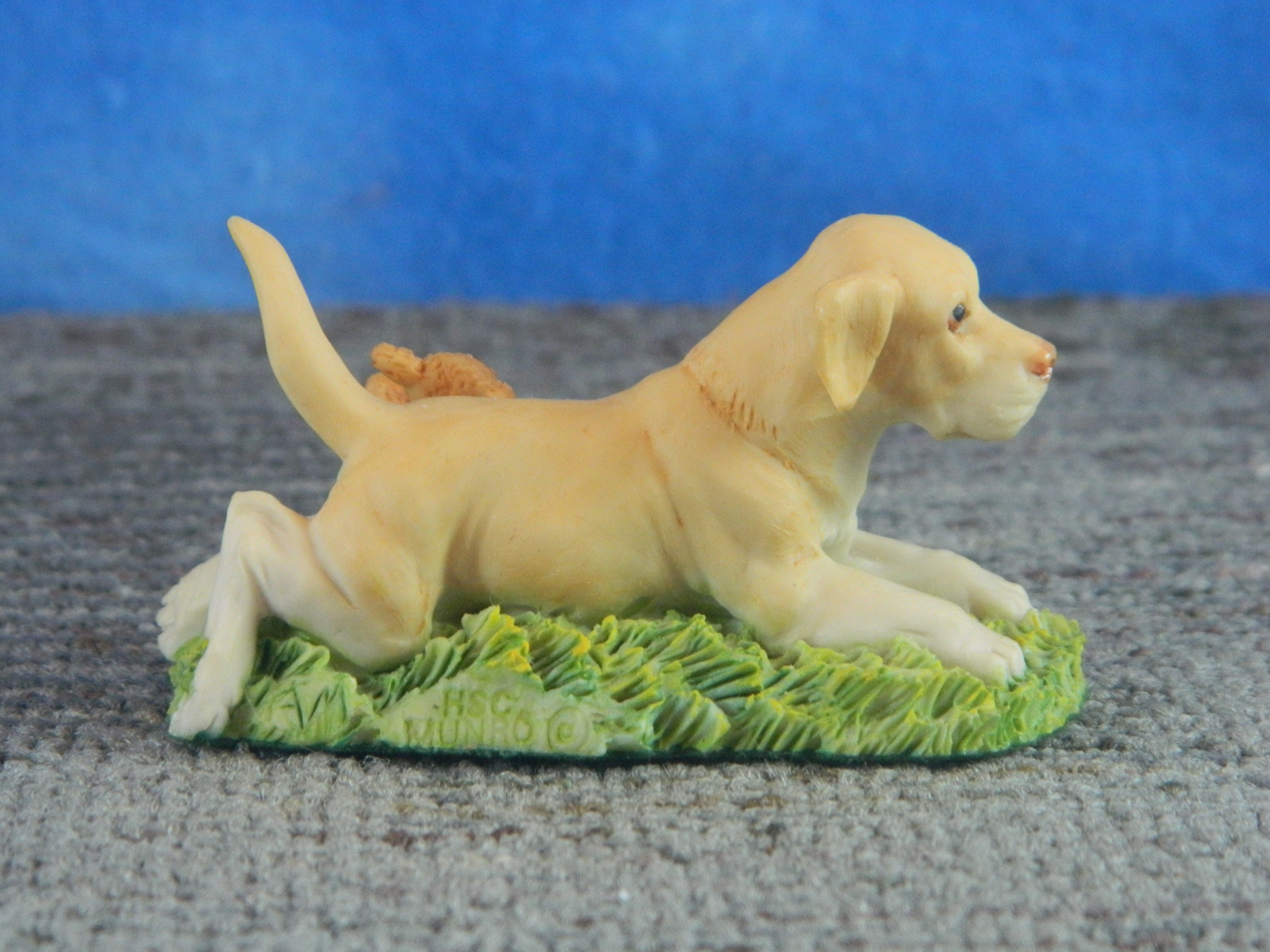 Holland Studio Craft England Yellow Labrador Puppy