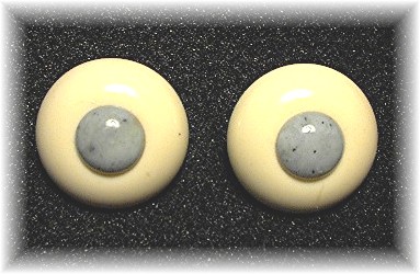 Cream & Grey Lucite/Plastic Vintage Clip Earr