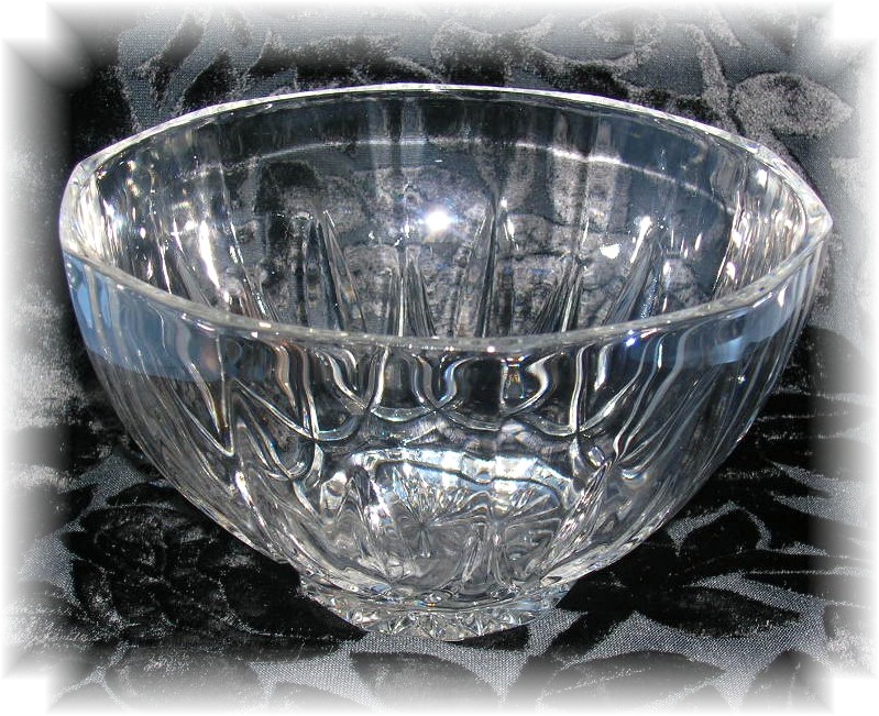 Crystal Bowl Starburst Pattern On Bottom