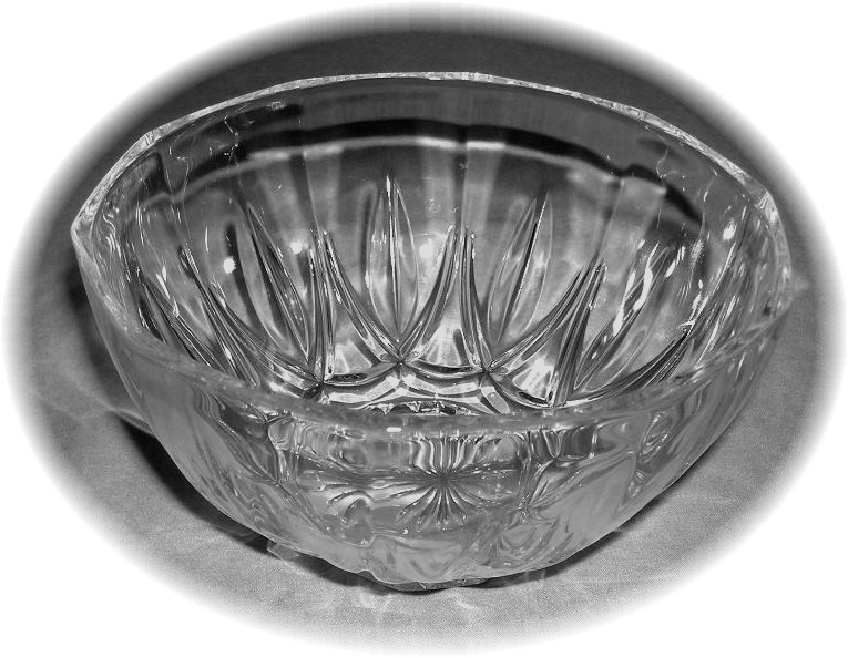 Crystal Bowl Starburst Pattern On Bottom