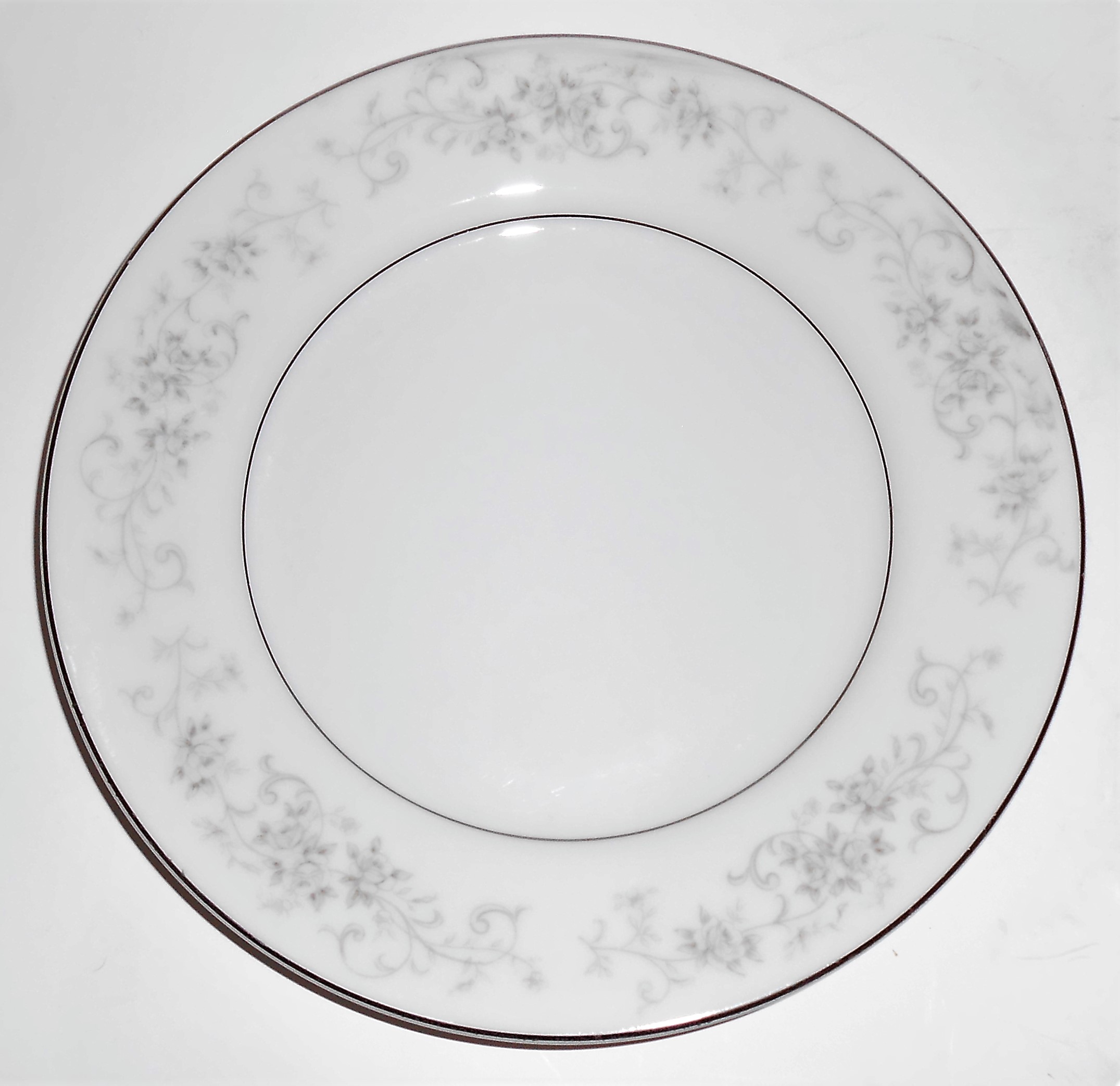 Camelot Porcelain China Platinum Band Carrousel Bread