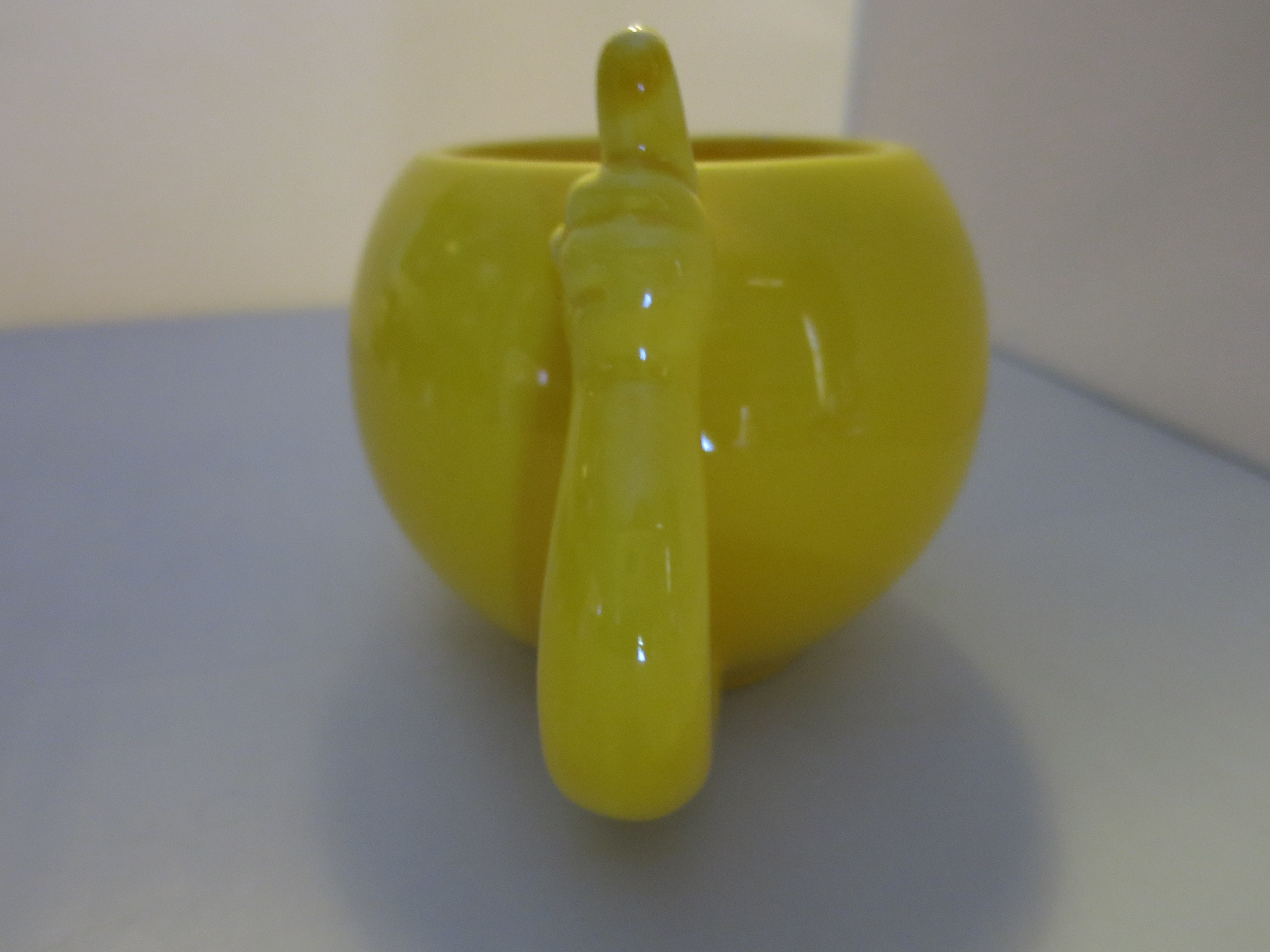 Smiley Face Cup Mug with Peace Fingers Handle