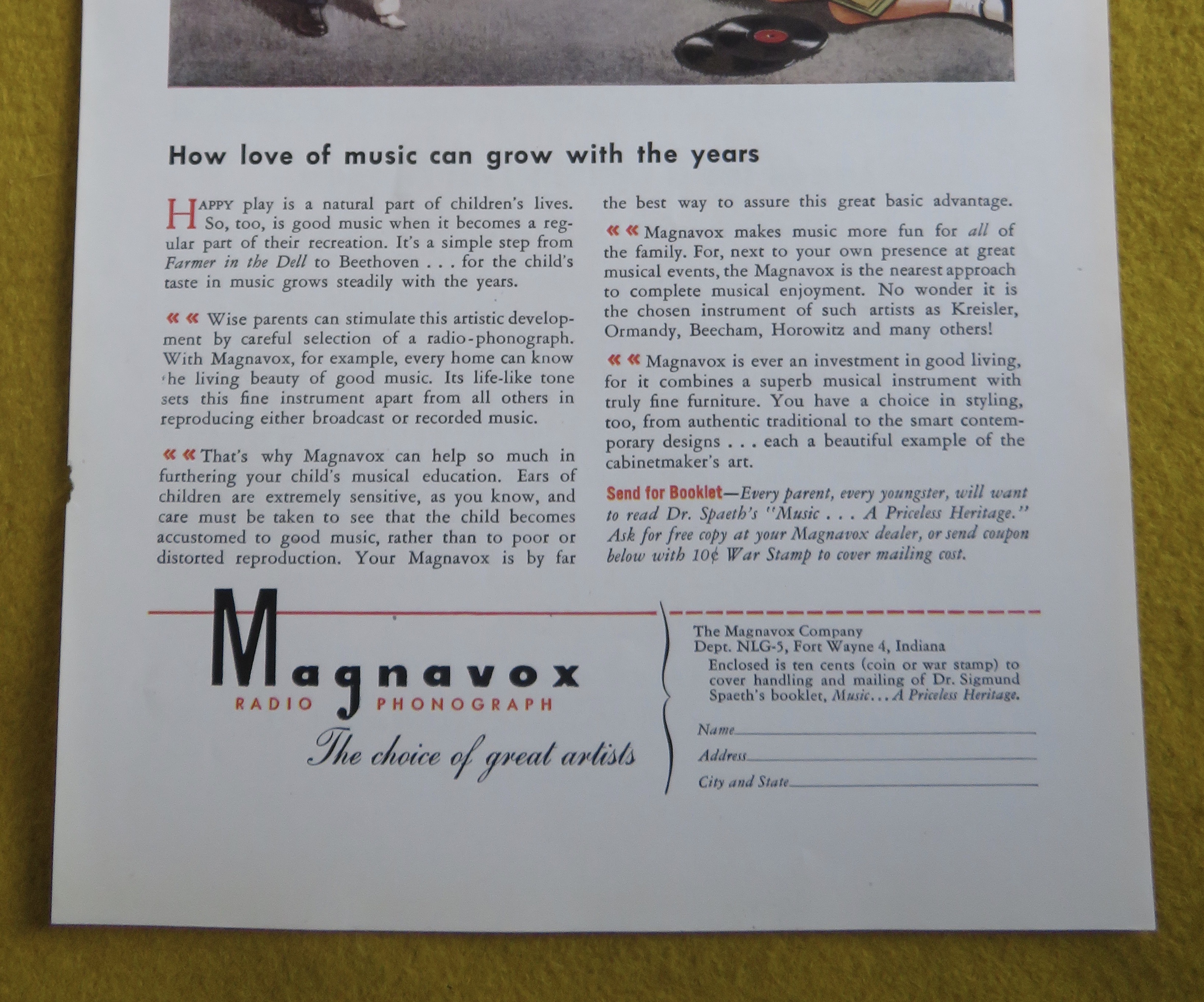 1945 Magnavox Radio Phonograph with Children Playing