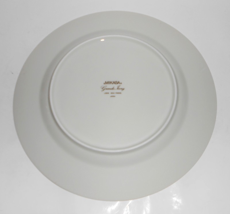 Mikasa China Grande Ivory Gray Finesse w/Gold Dinner Plate