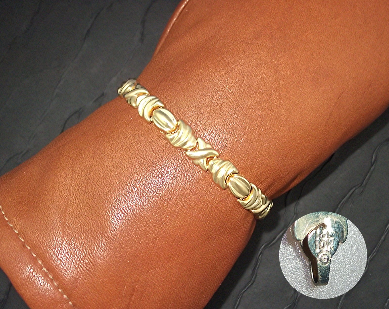 Bracelet 10K Yellow Gold 7 Inch 4 Grams