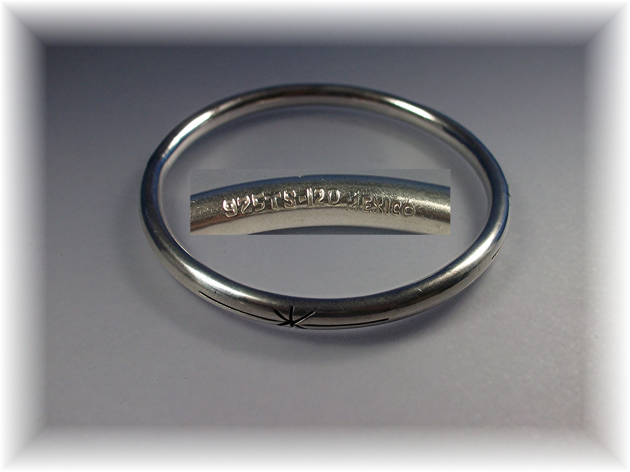 Bracelet Sterling Silver bangle Mexico TS-120