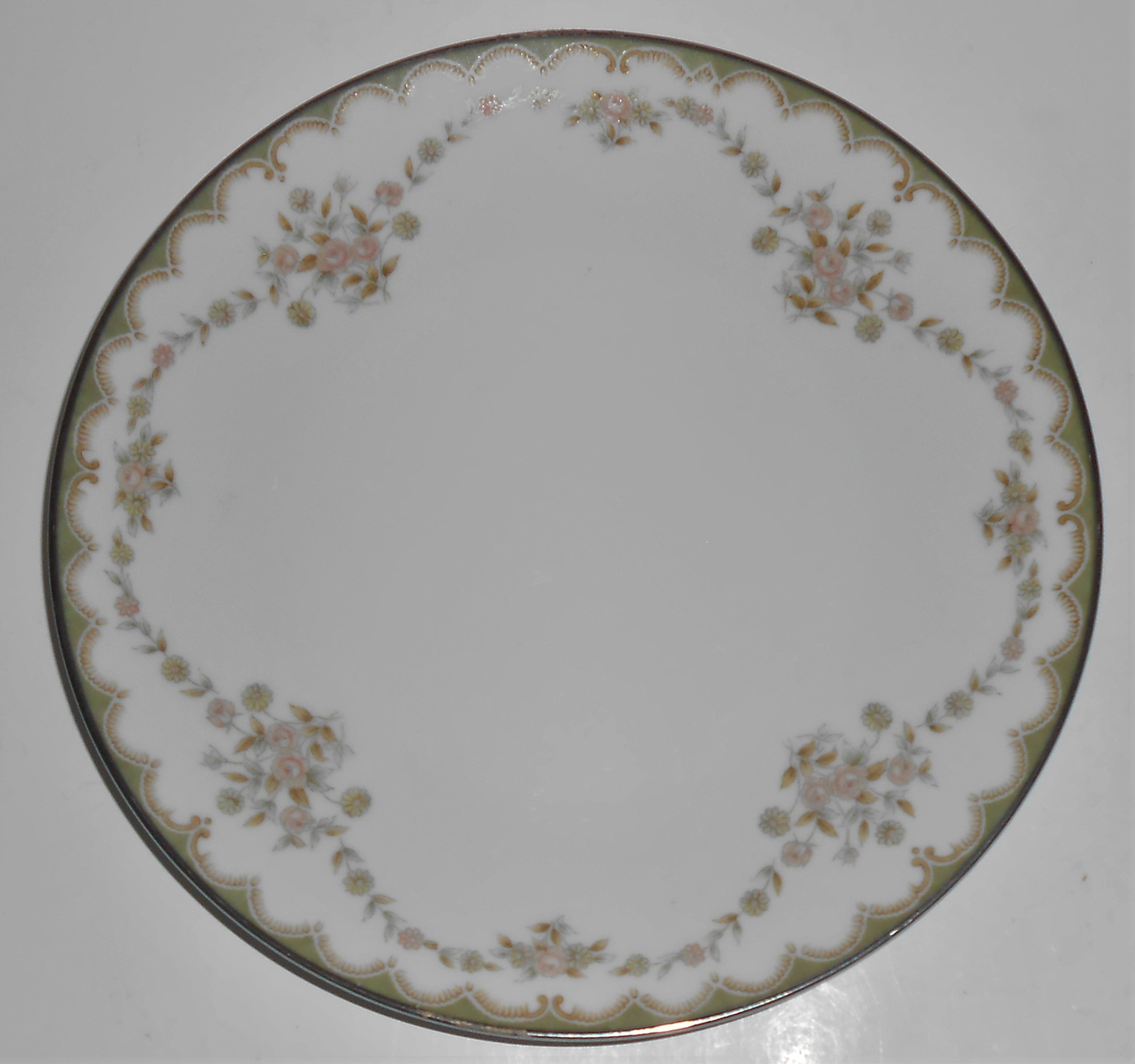 Noritake China Porcelain 5905 Garland w/Gold Salad Pl