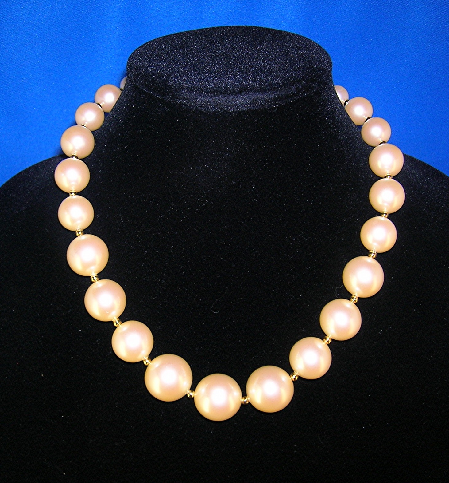 Graduated  Faux Pearl Gold Bead  Necklace