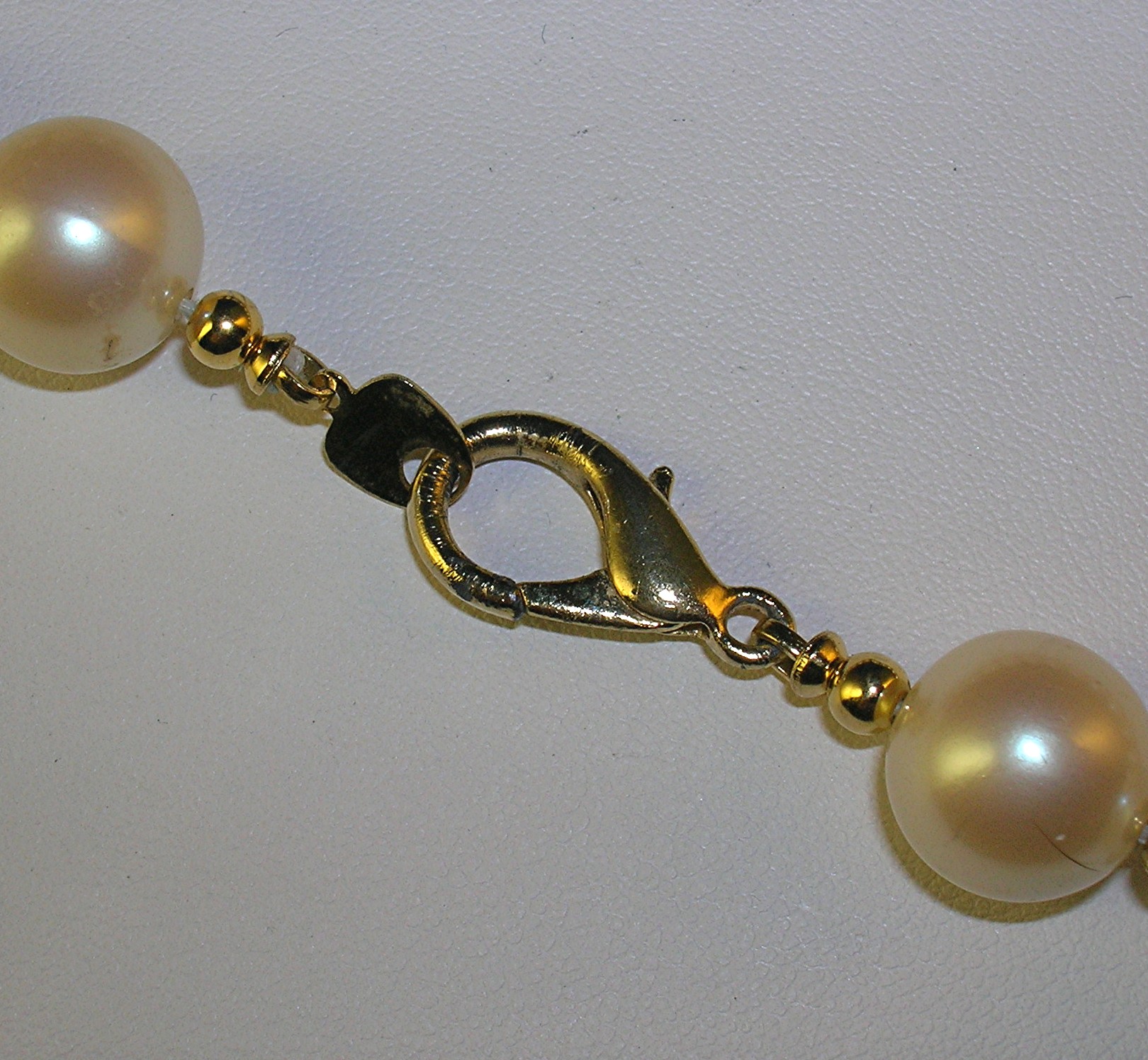 Graduated  Faux Pearl Gold Bead  Necklace
