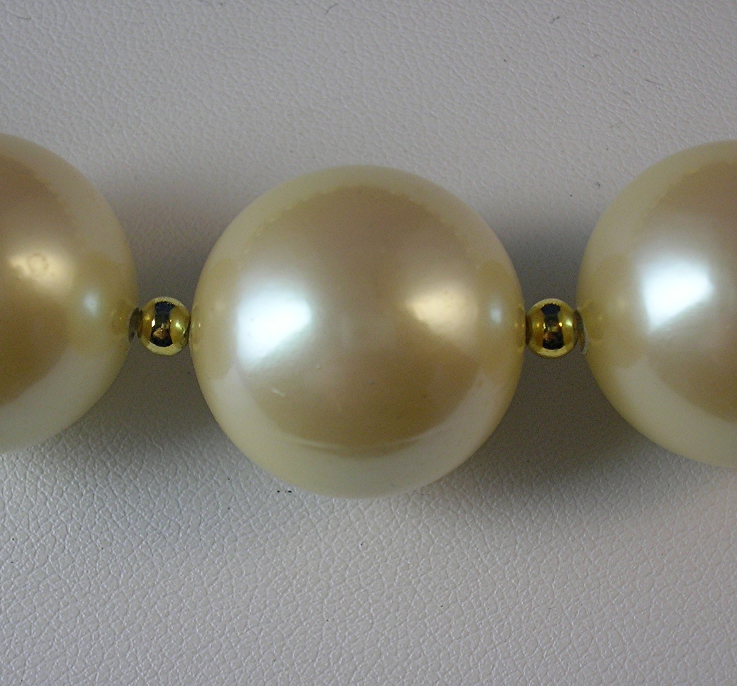 Graduated  Faux Pearl Gold Bead  Necklace