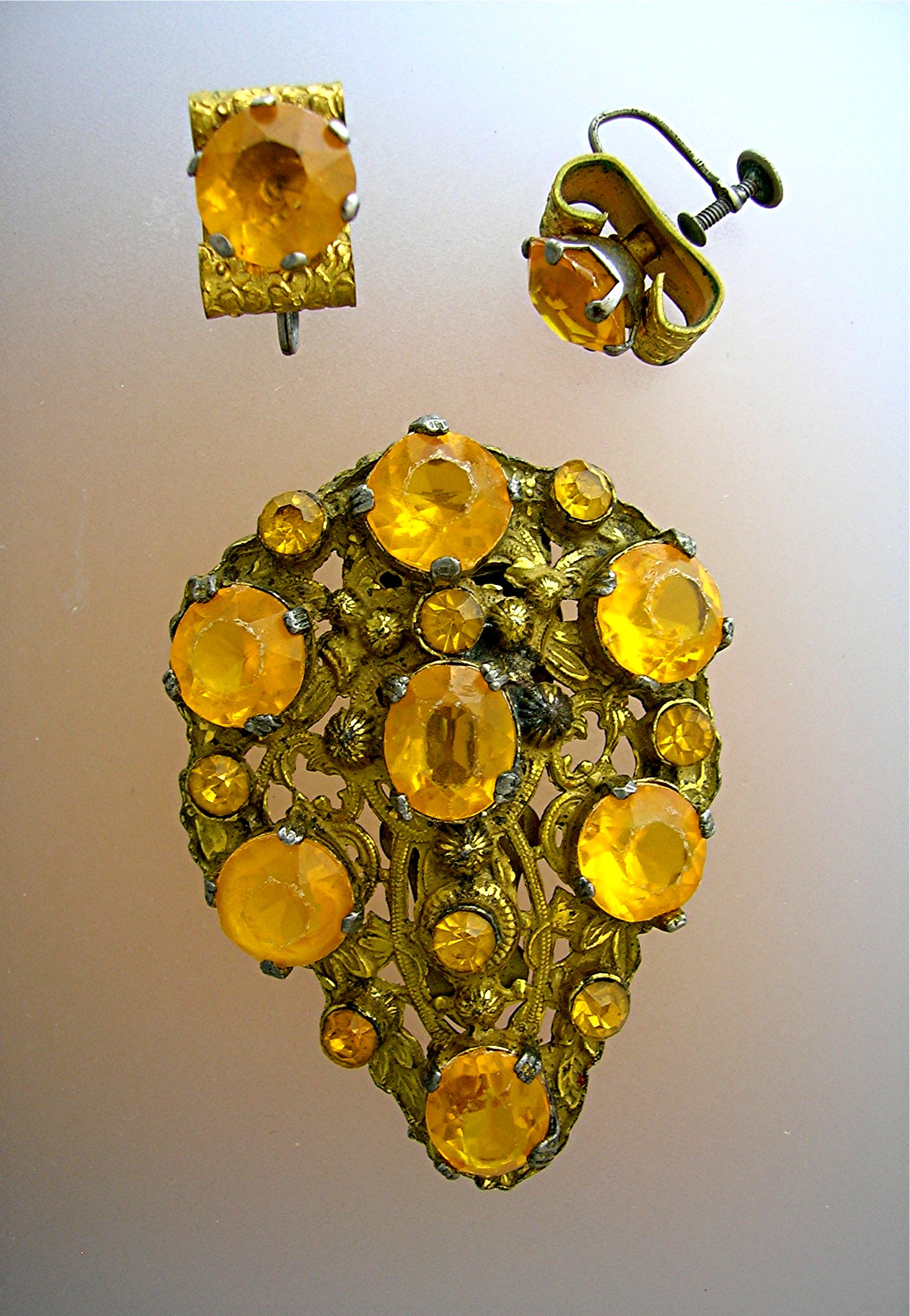 Dress Clip Golden Amber Glass  with Earrings