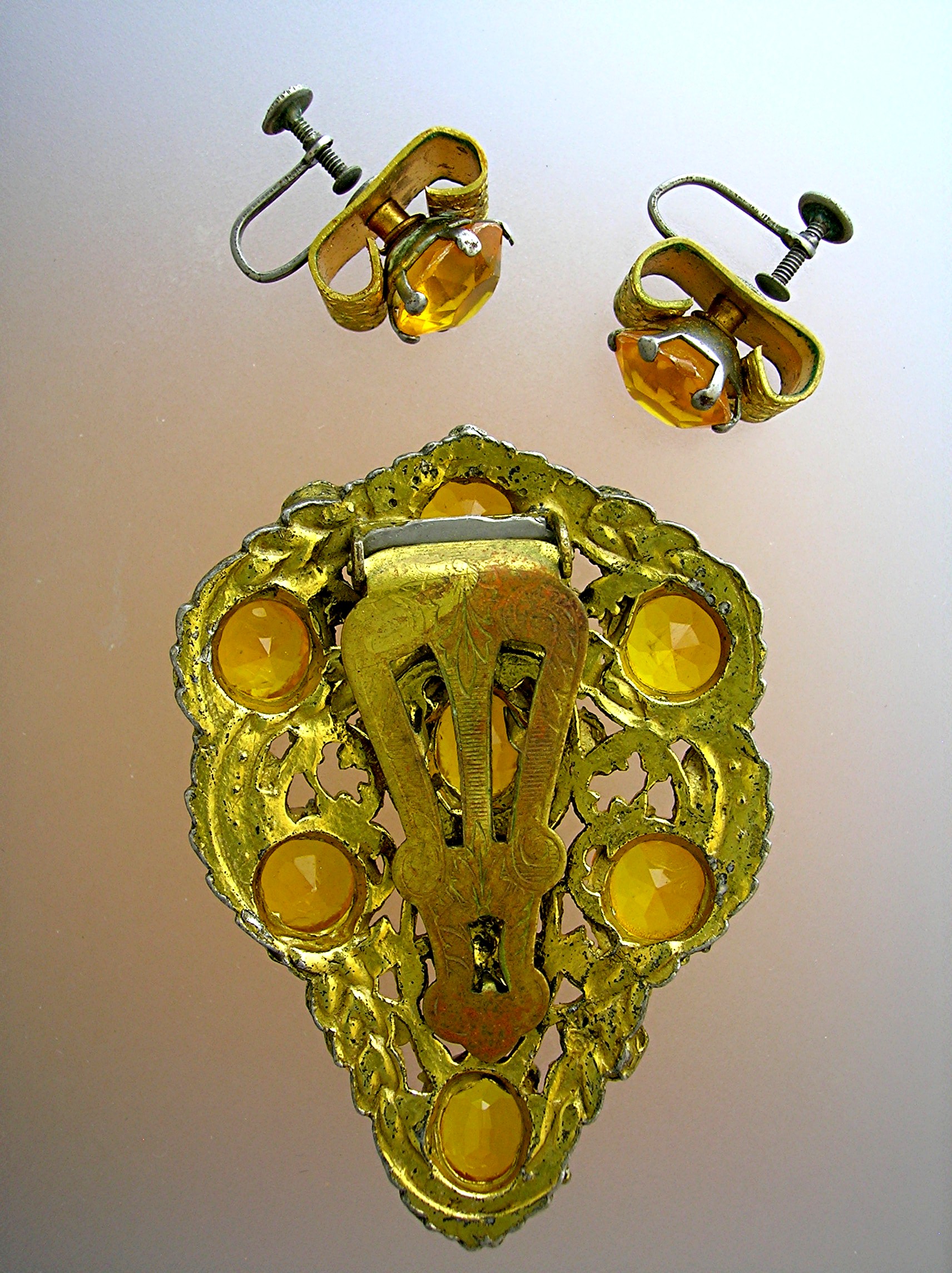 Dress Clip Golden Amber Glass  with Earrings