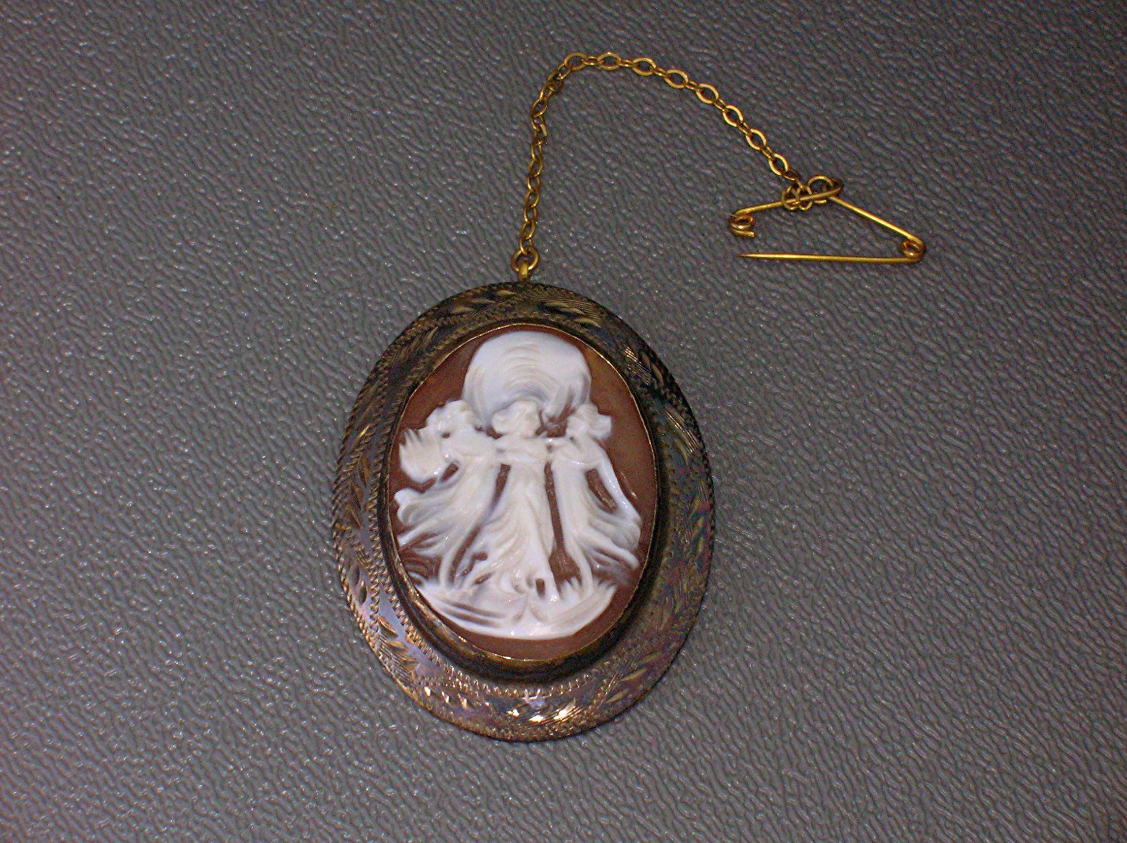 Cameo Beautiful Old English 3 Graces Cameo Brooch