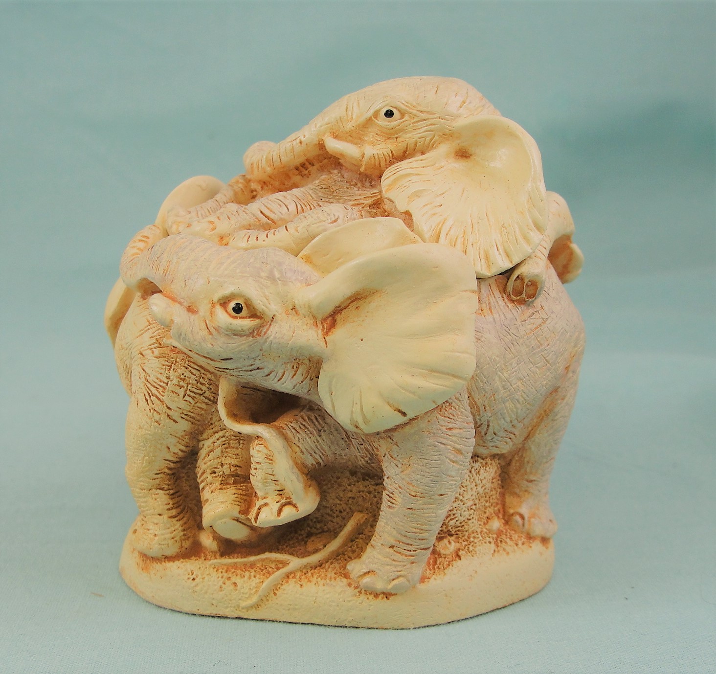 Unknown Miniature Resin Elephant Herd Trinket Box