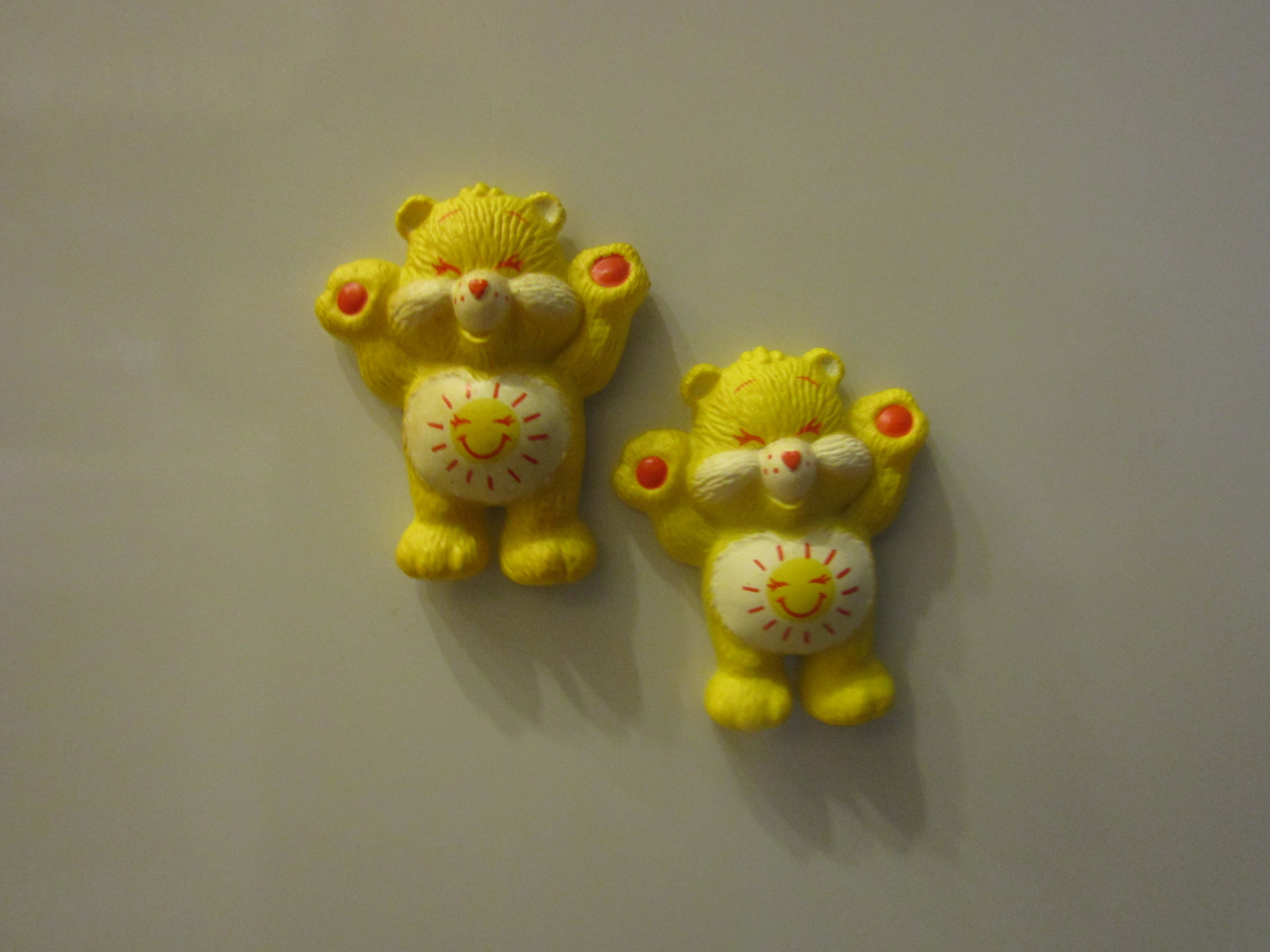 Collectible AGC Magnet Set Yellow Funshine Care Bear