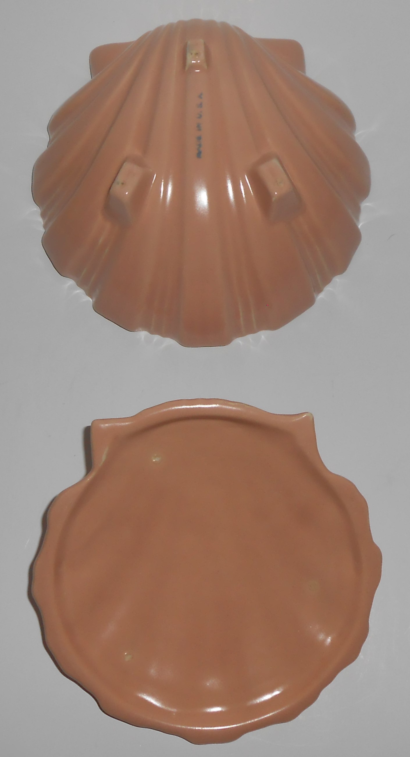 Franciscan Pottery Catalina Rancho Satin Coral Chowder