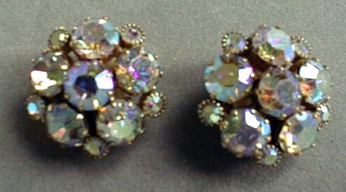Elegant Weiss Rhinestone Earrings