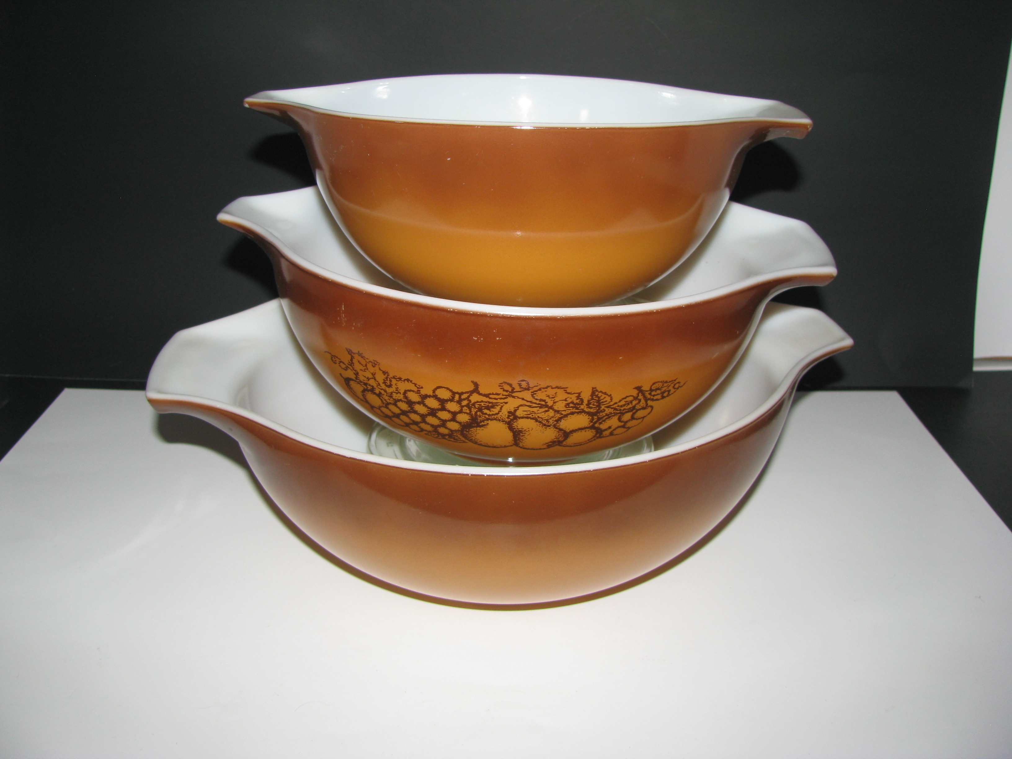 Vintage Pyrex Old Orchard Cinderella Bowls